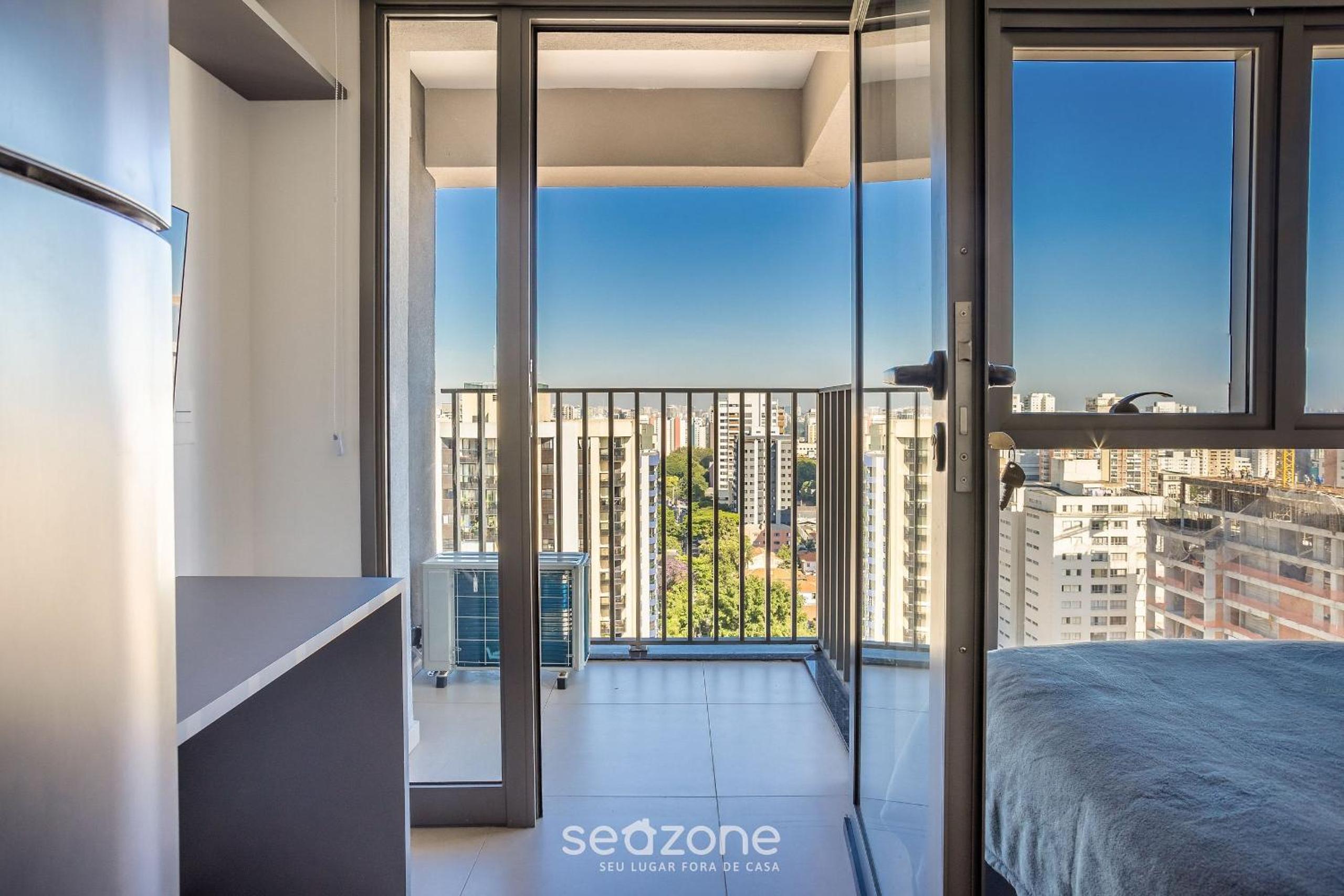 Studio w/ balcony and 290m from the subway OLN1702