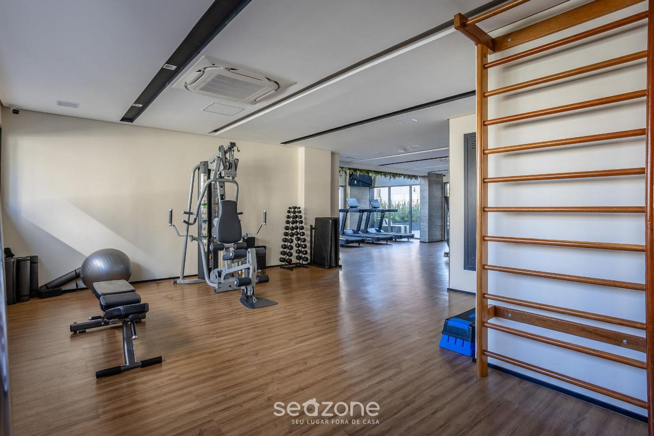 Studio w/ balcony and 290m from the subway OLN1702