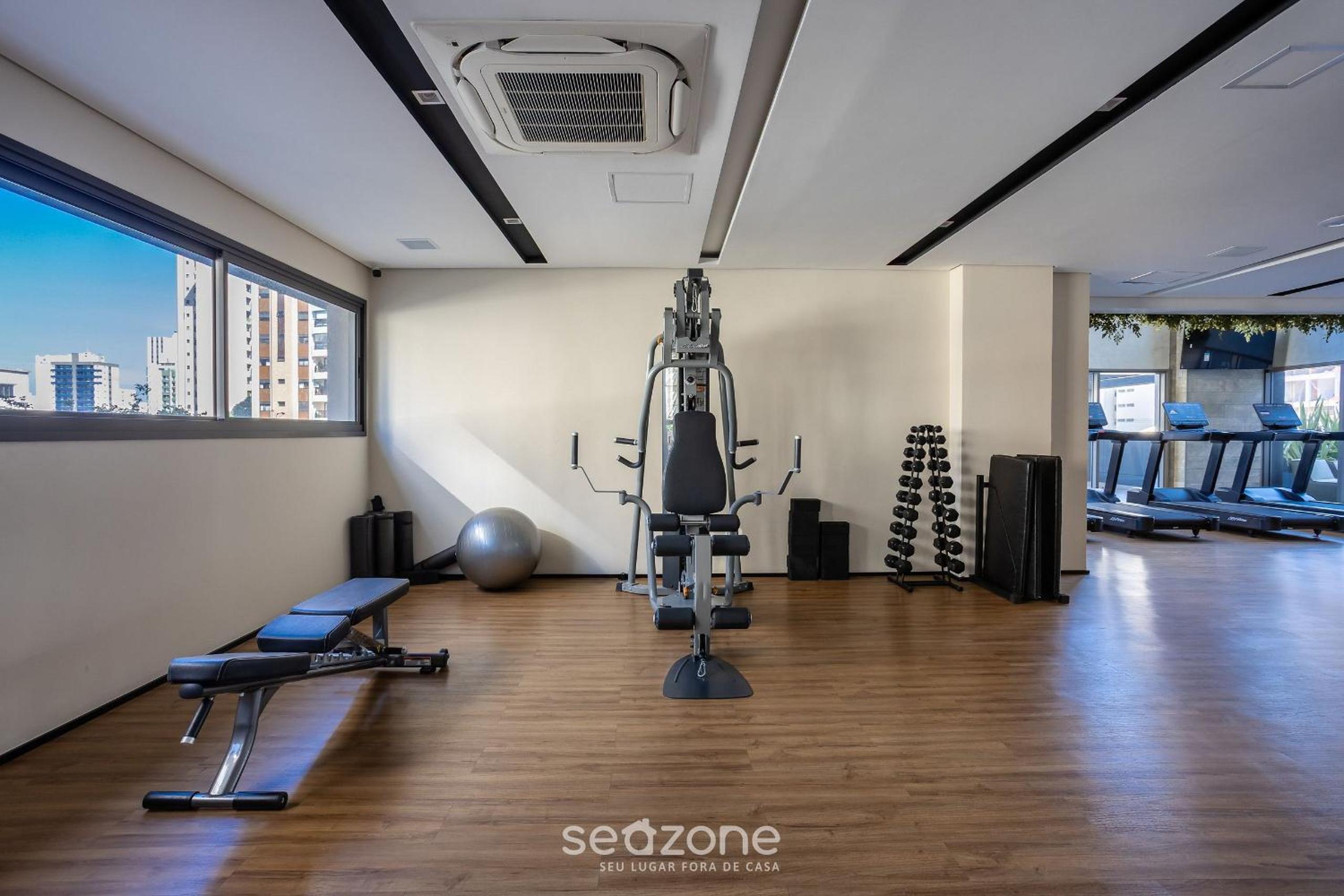 Studio w/ balcony and 290m from the subway OLN1702