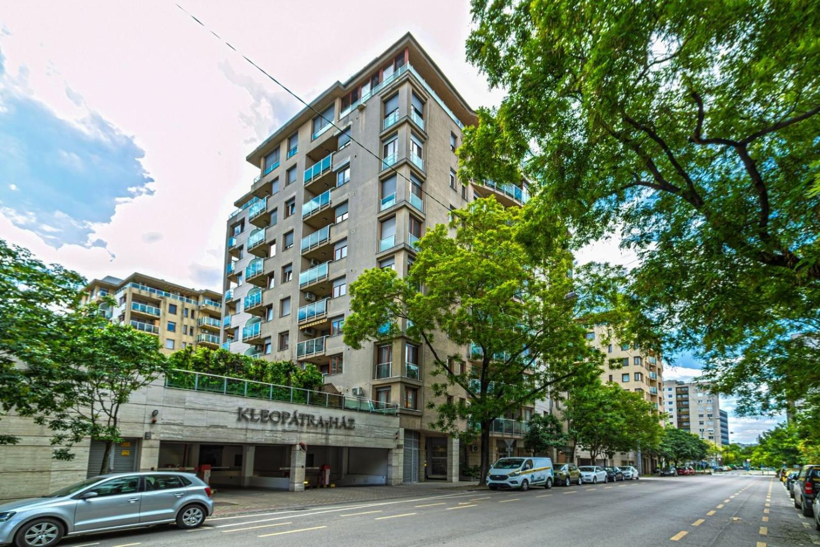 Dioro Luxury Residence - Free garage parking - 3 separate bdr - 2bathr - AC - Self check-in
