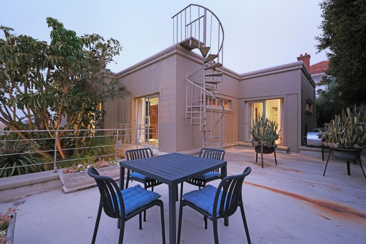 Fresnaye Ocean and Mountain Views Back Up Power
