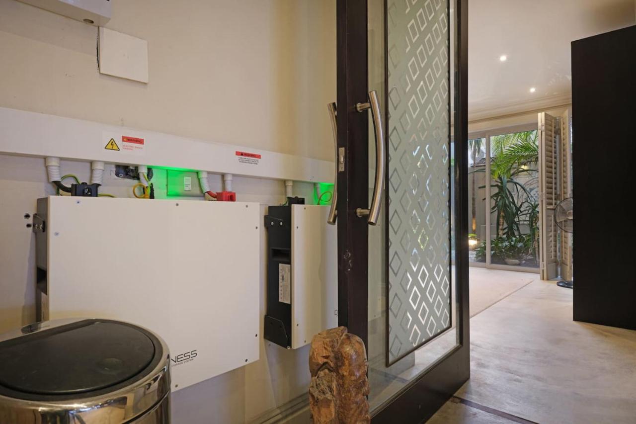 Fresnaye Ocean and Mountain Views Back Up Power