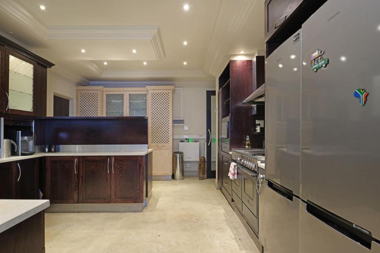 Fresnaye Ocean and Mountain Views Back Up Power