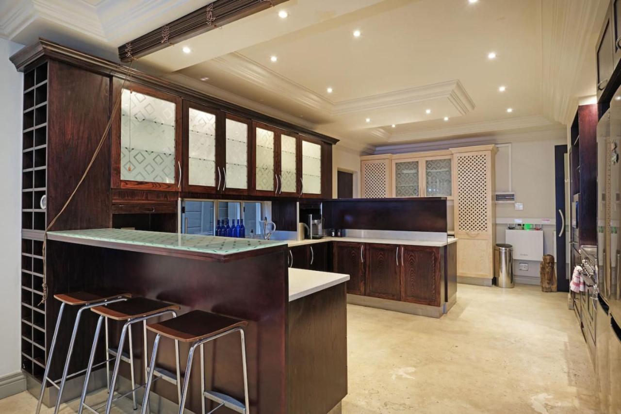 Fresnaye Ocean and Mountain Views Back Up Power