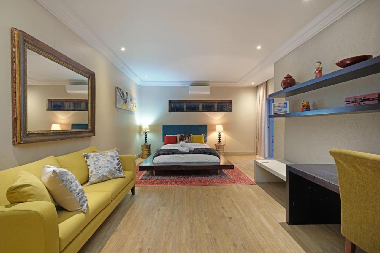 Fresnaye Ocean and Mountain Views Back Up Power