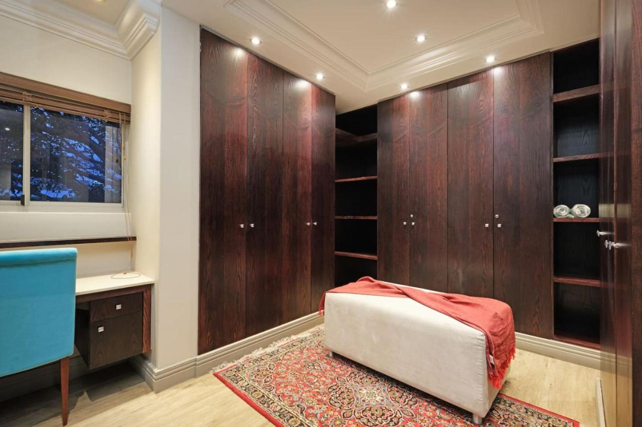 Fresnaye Ocean and Mountain Views Back Up Power