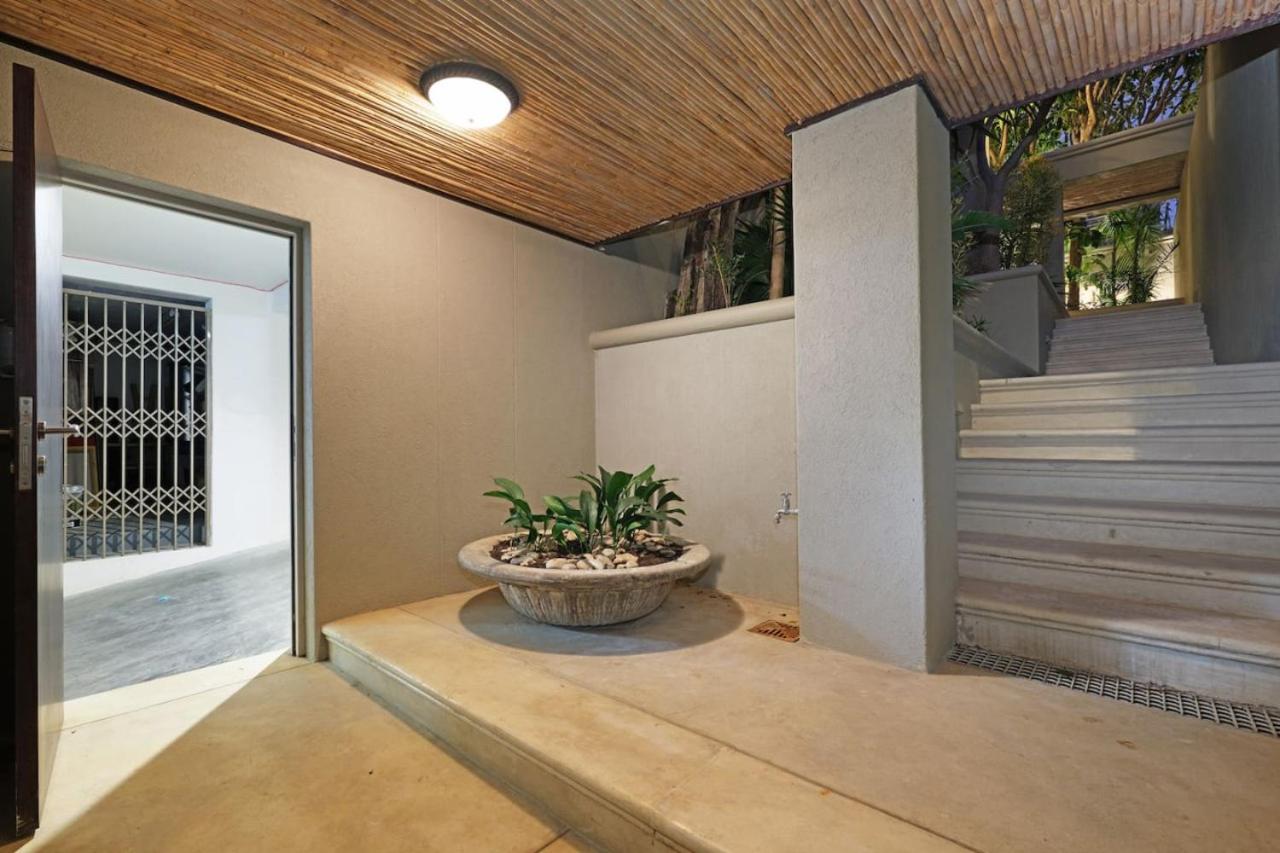 Fresnaye Ocean and Mountain Views Back Up Power