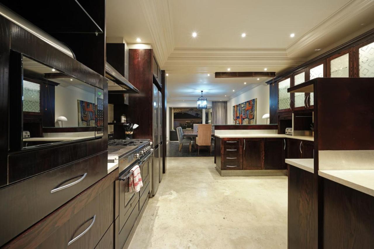 Fresnaye Ocean and Mountain Views Back Up Power