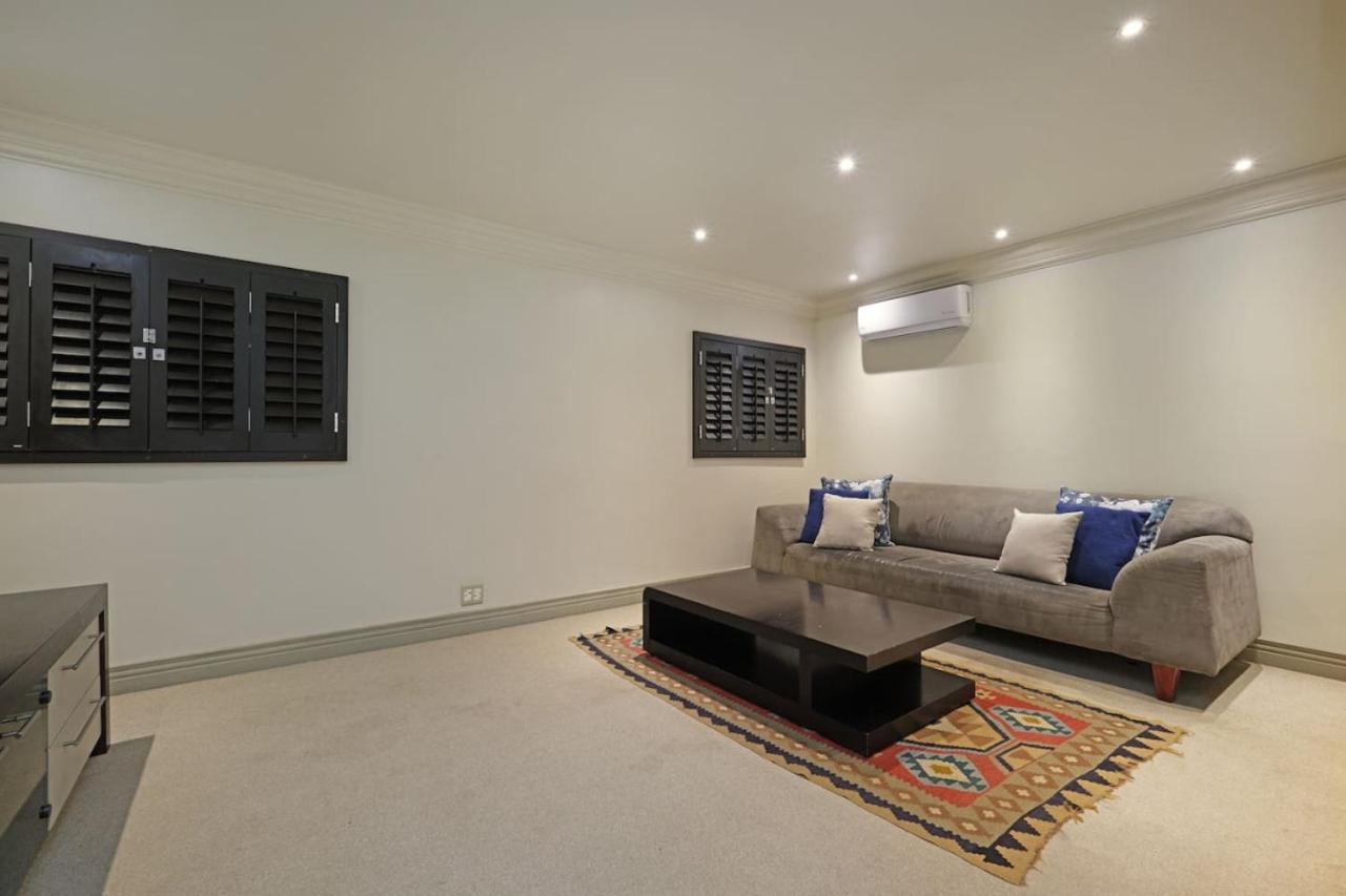 Fresnaye Ocean and Mountain Views Back Up Power