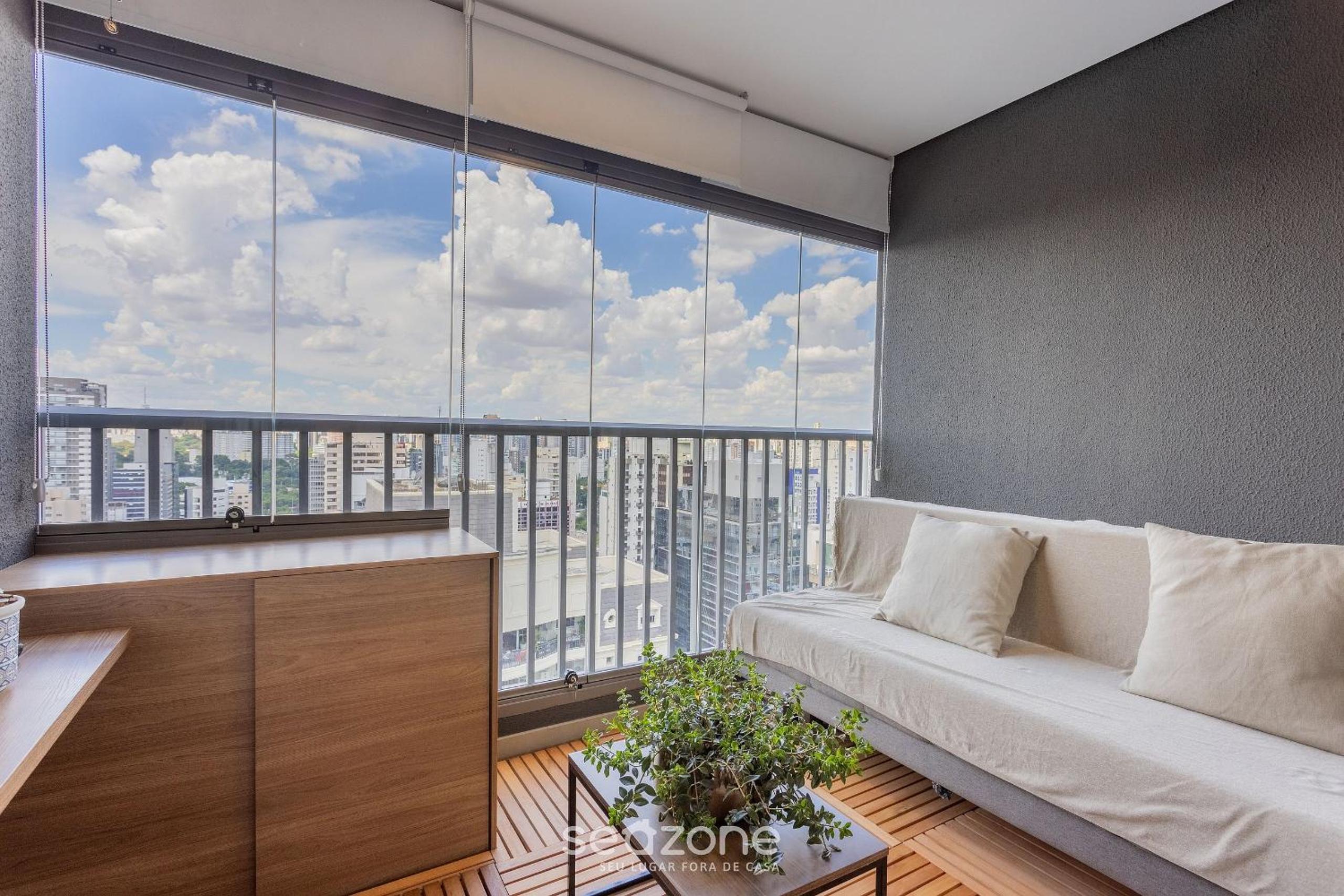 Zen Studio w/panoramic view of São Paulo ONJ2612