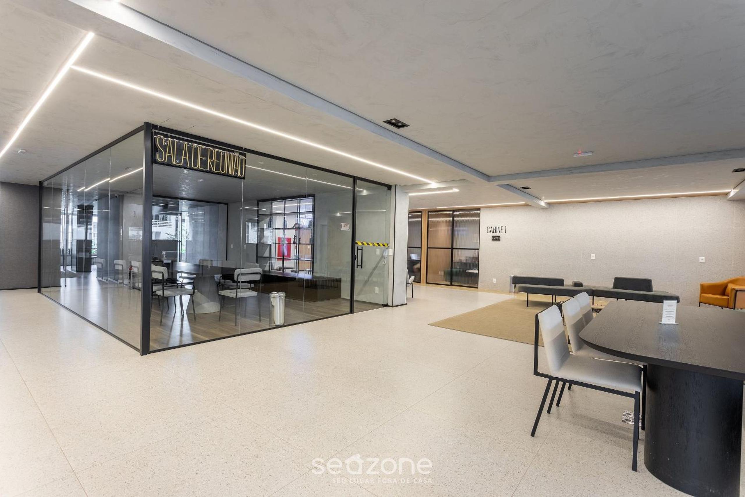 Zen Studio w/panoramic view of São Paulo ONJ2612