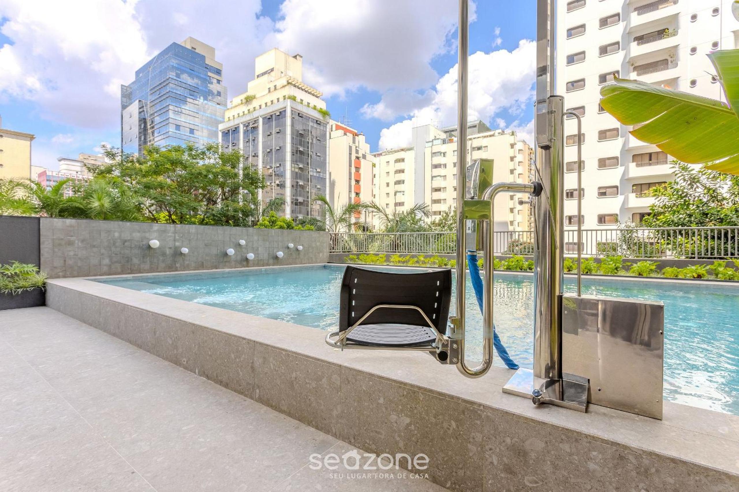 Zen Studio w/panoramic view of São Paulo ONJ2612