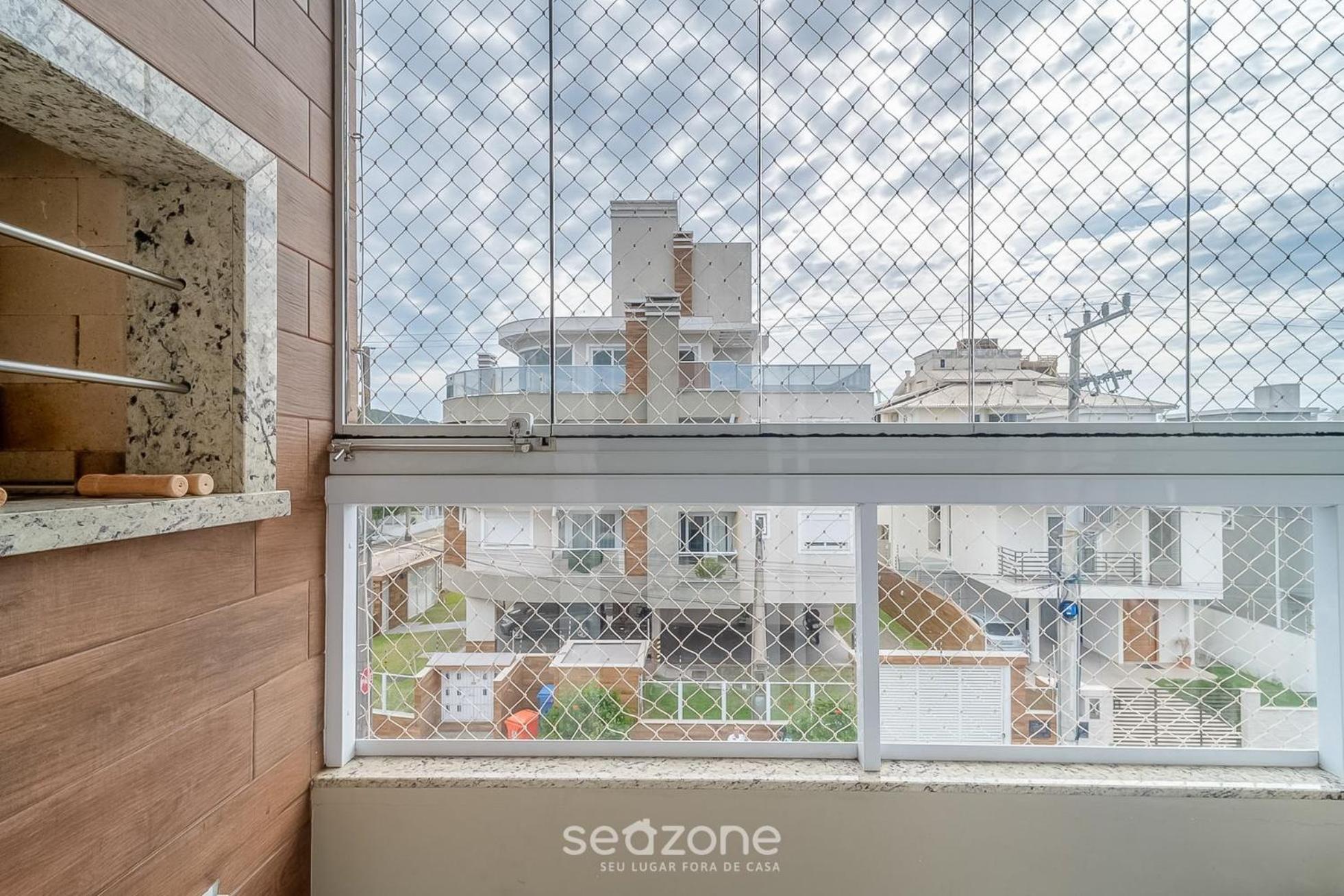 Apt w/ gourmet balcony 800m from the beach CBE0201