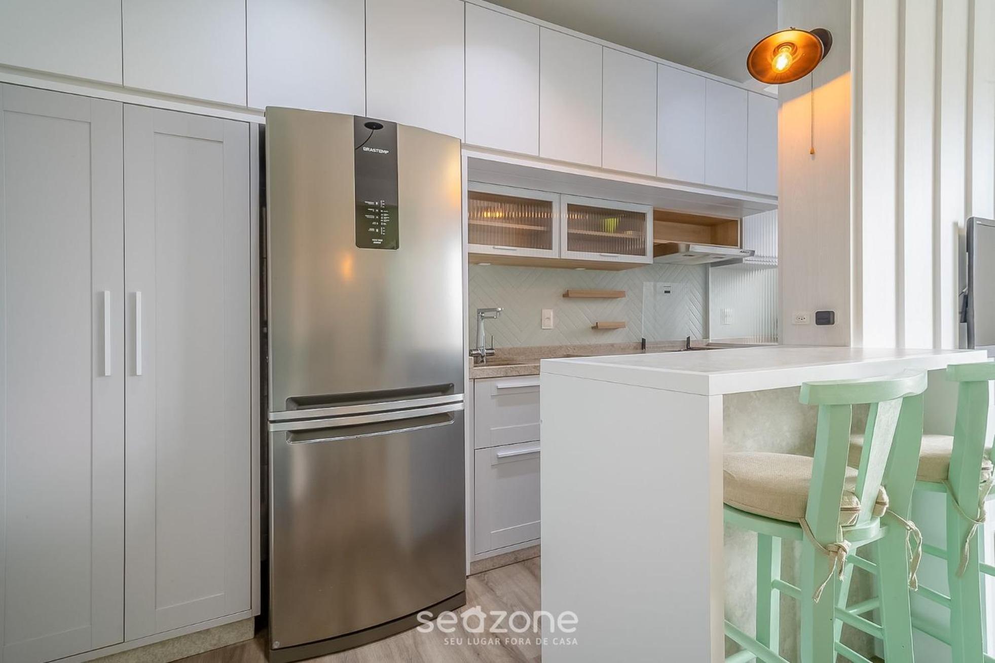Apt w/ gourmet balcony 800m from the beach CBE0201