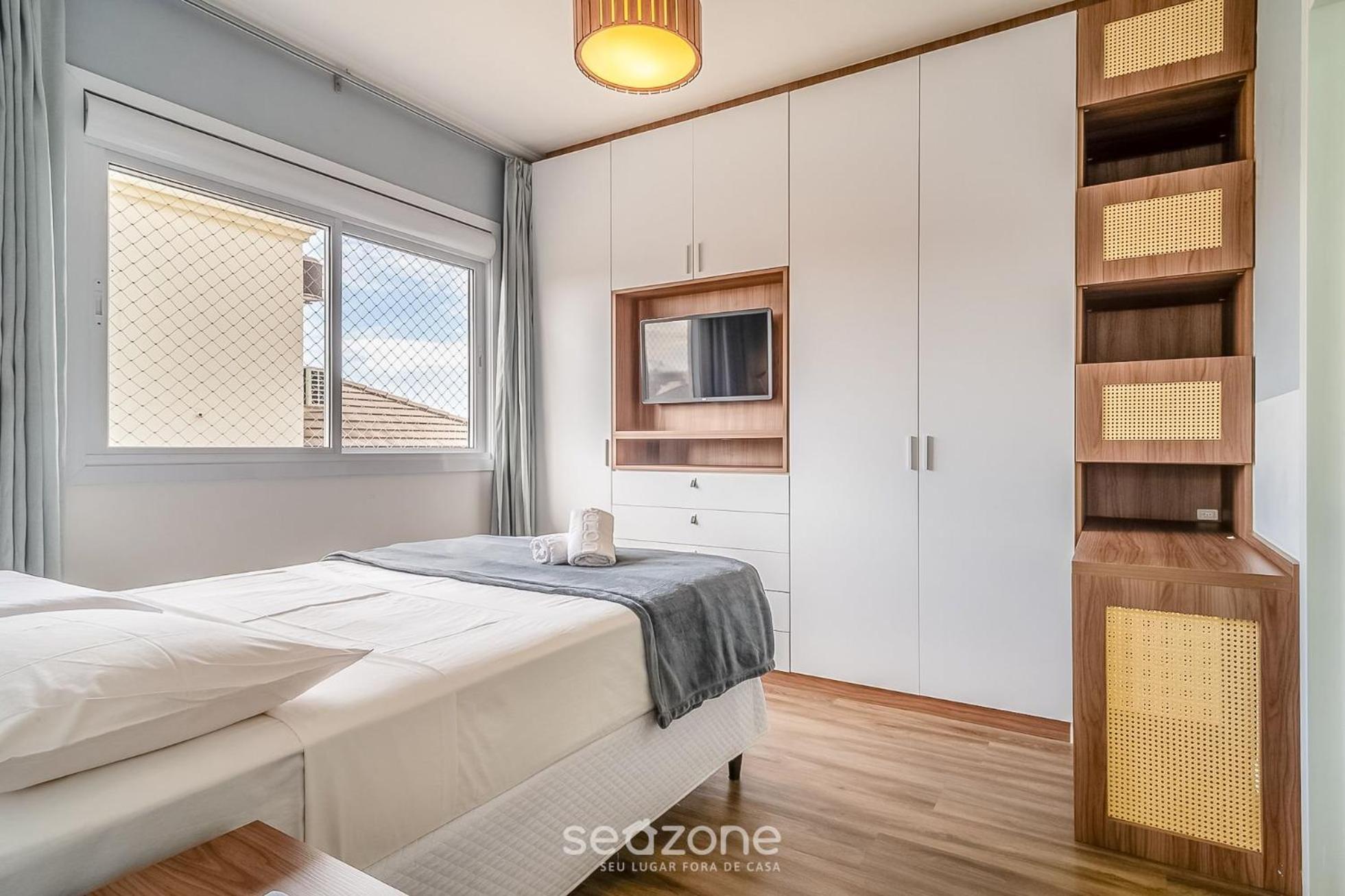 Apt w/ gourmet balcony 800m from the beach CBE0201