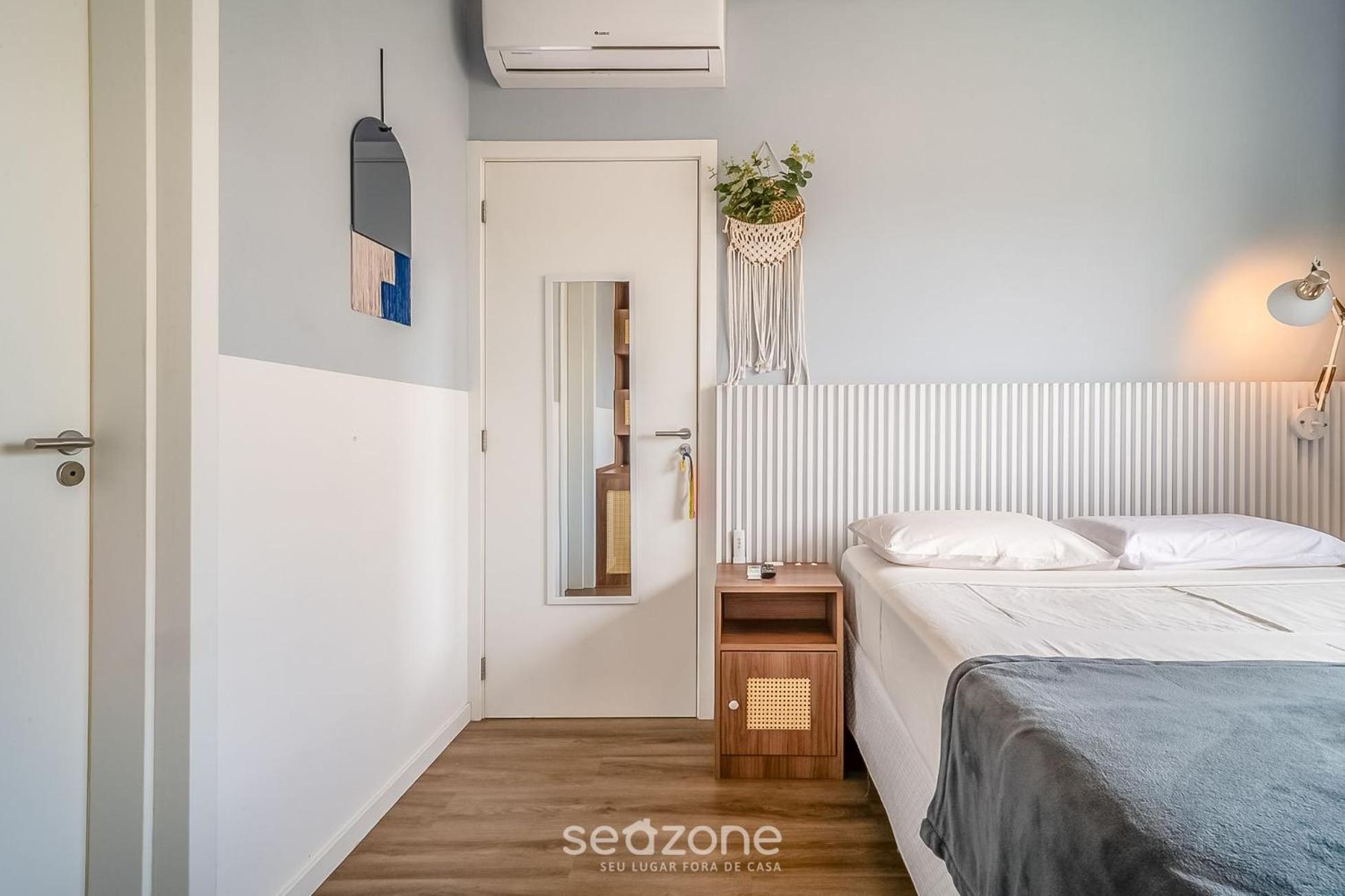 Apt w/ gourmet balcony 800m from the beach CBE0201