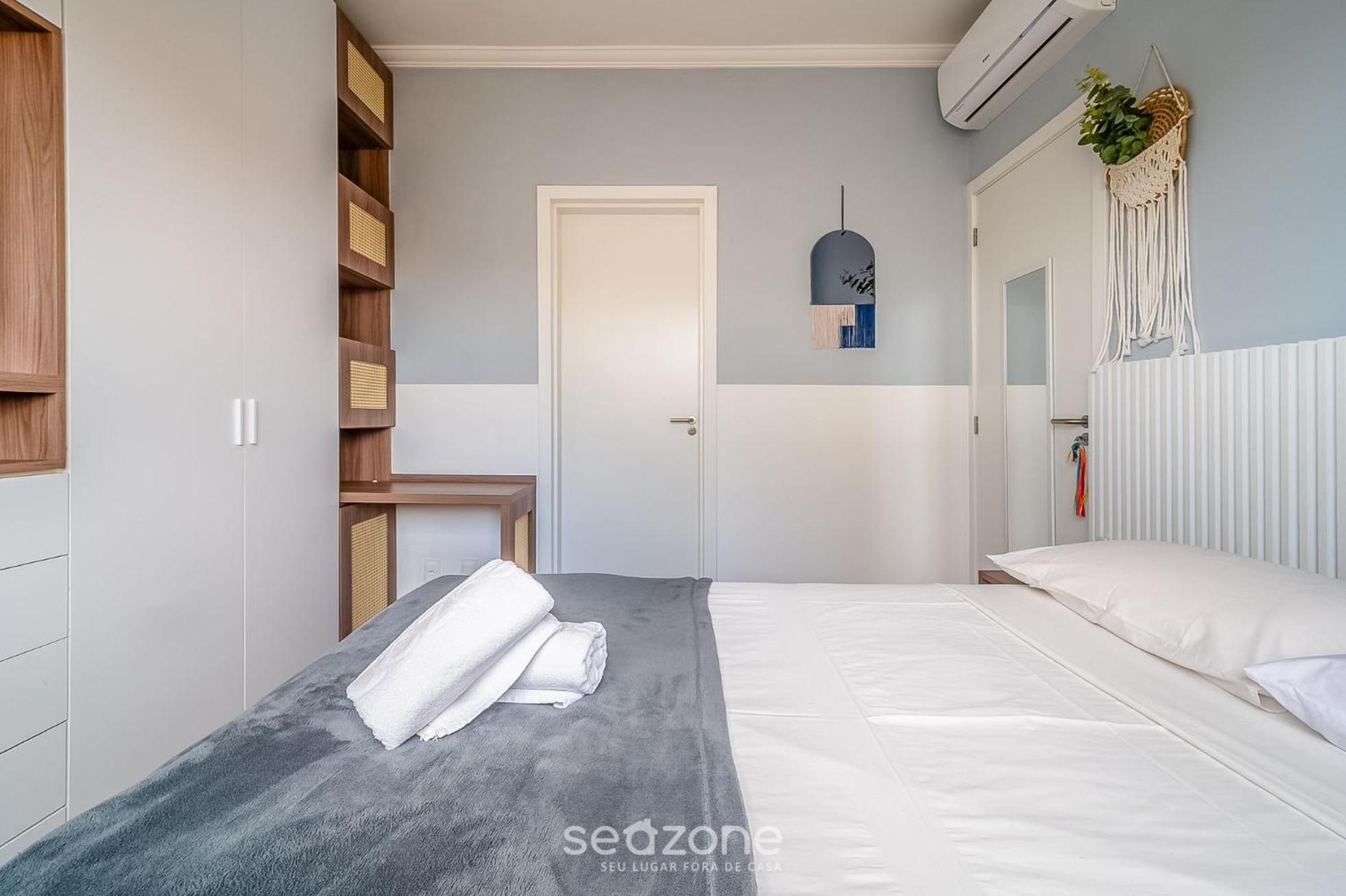 Apt w/ gourmet balcony 800m from the beach CBE0201
