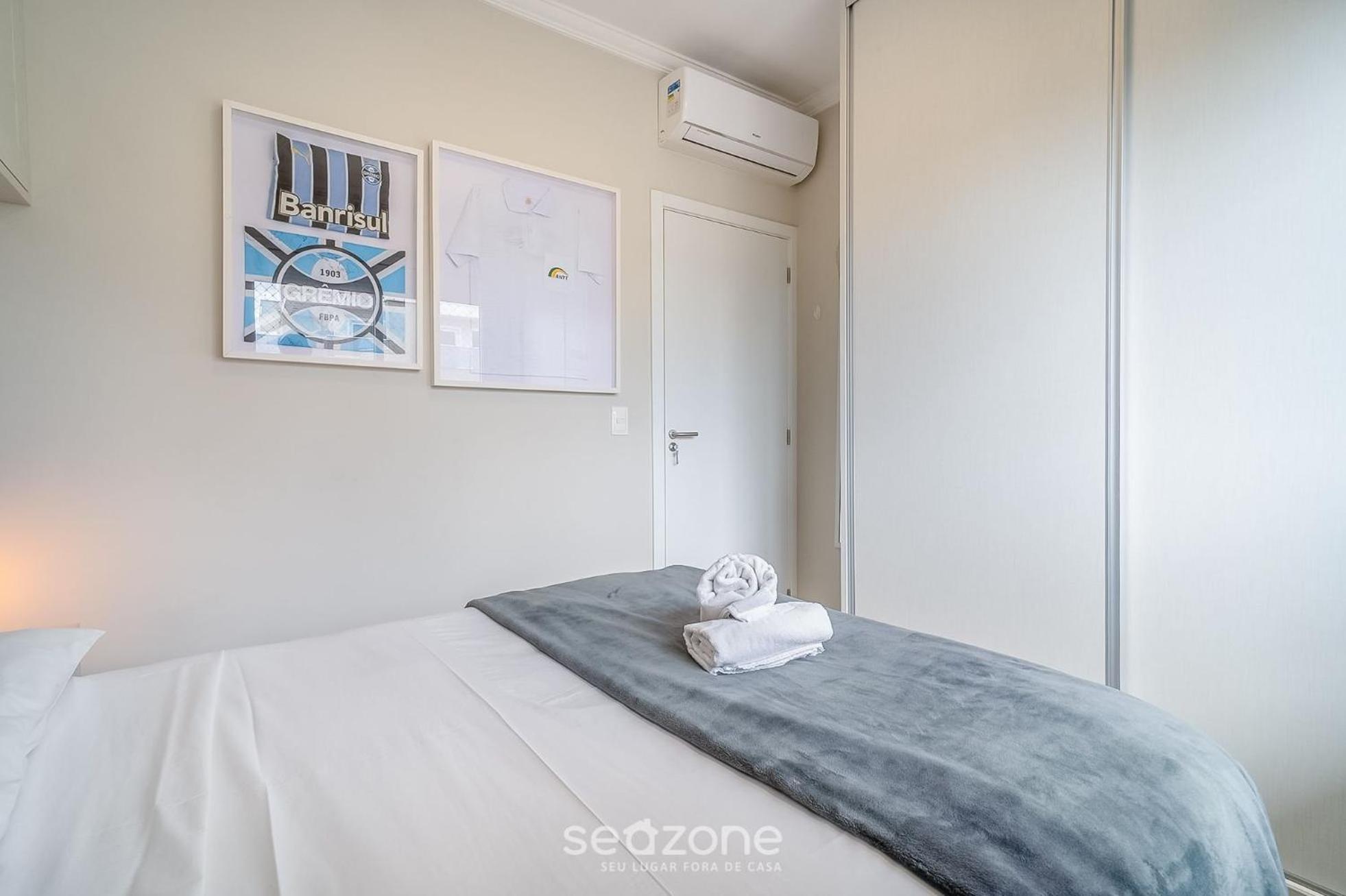 Apt w/ gourmet balcony 800m from the beach CBE0201