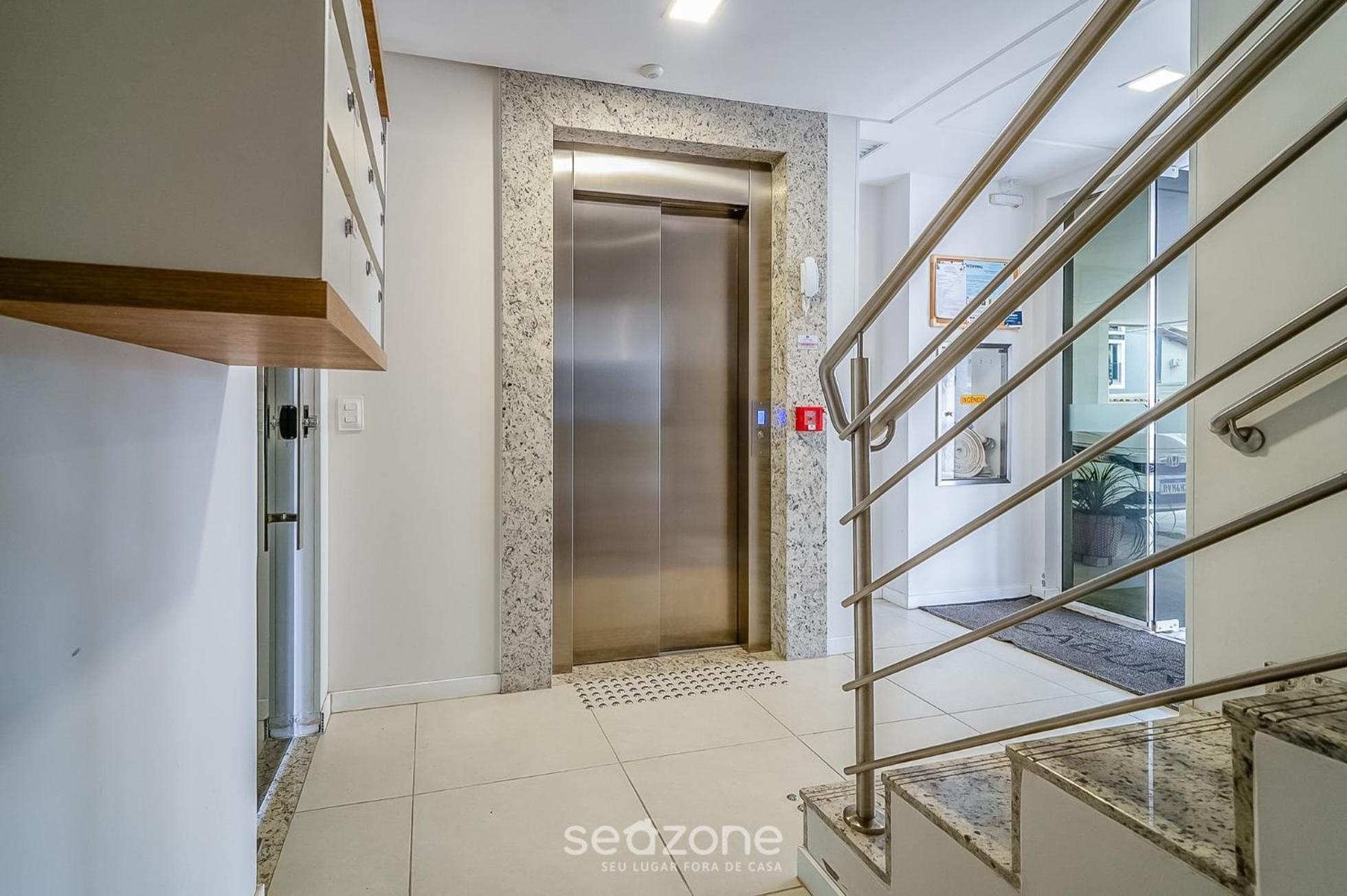 Apt w/ gourmet balcony 800m from the beach CBE0201