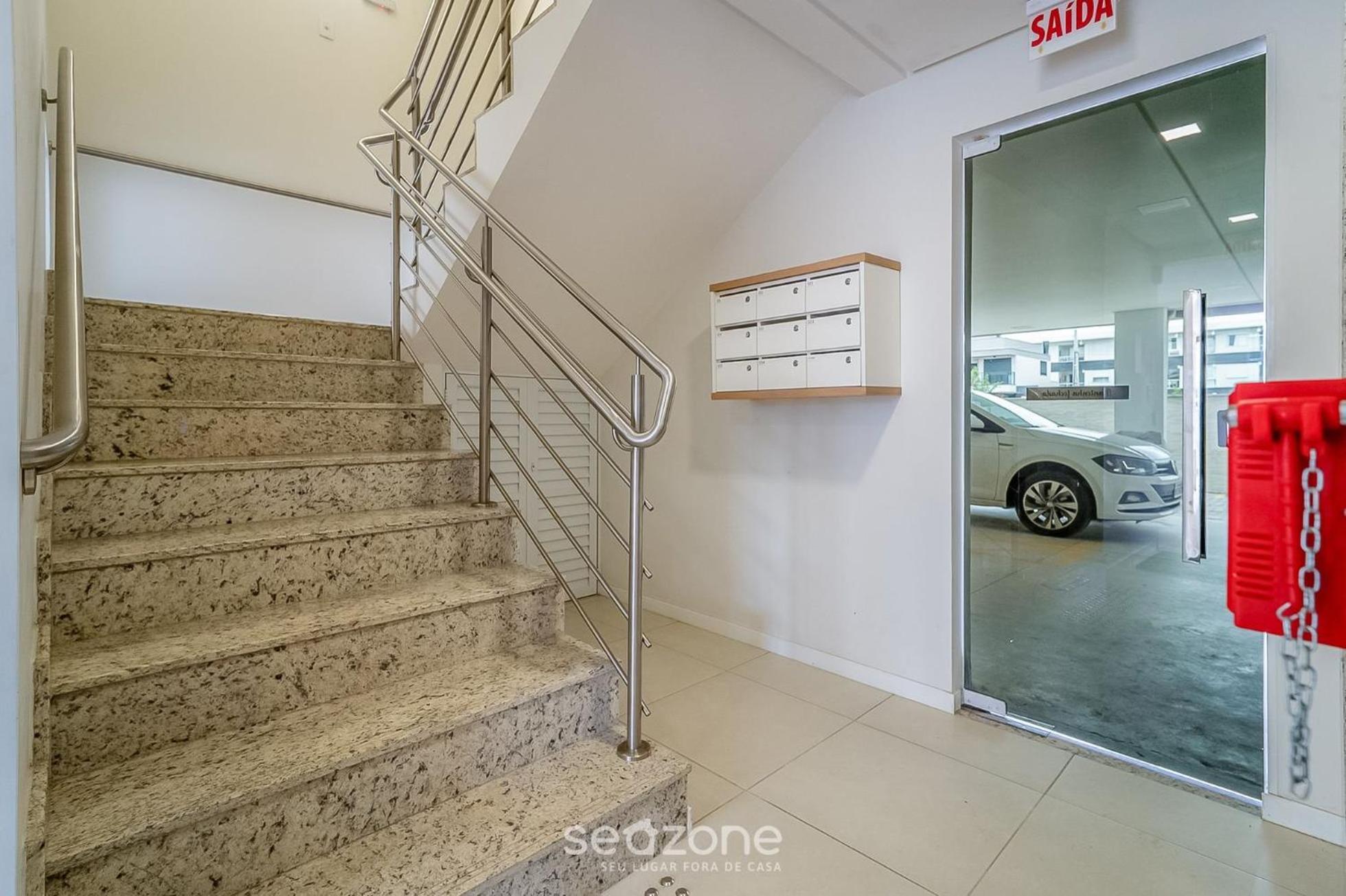 Apt w/ gourmet balcony 800m from the beach CBE0201