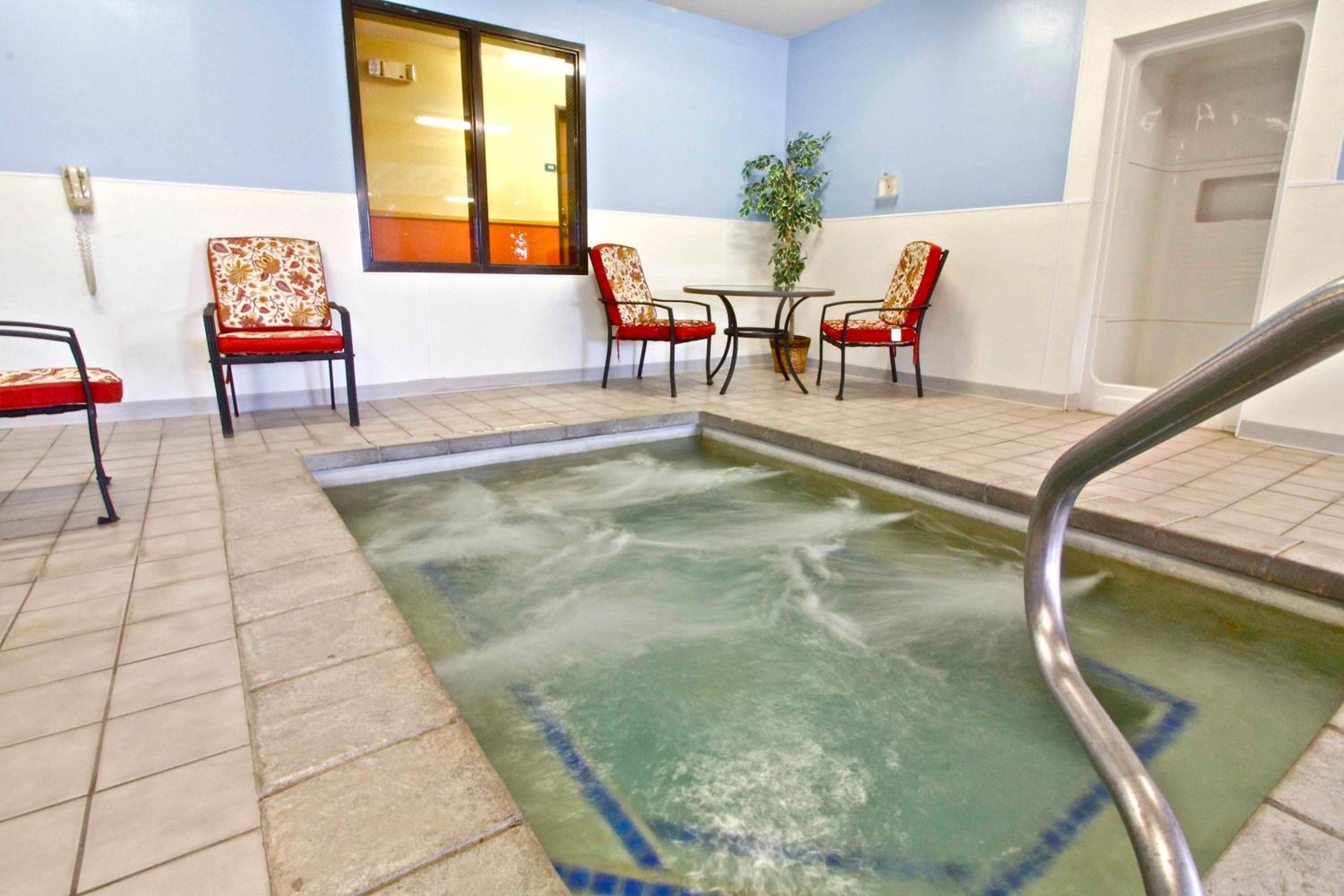 Pierre Vacations - Governors Inn a Travelodge by Wyndham - Property Image 86