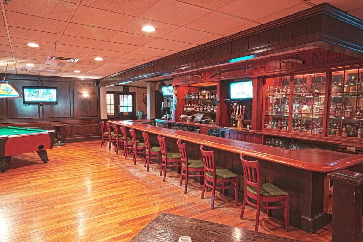 bar
