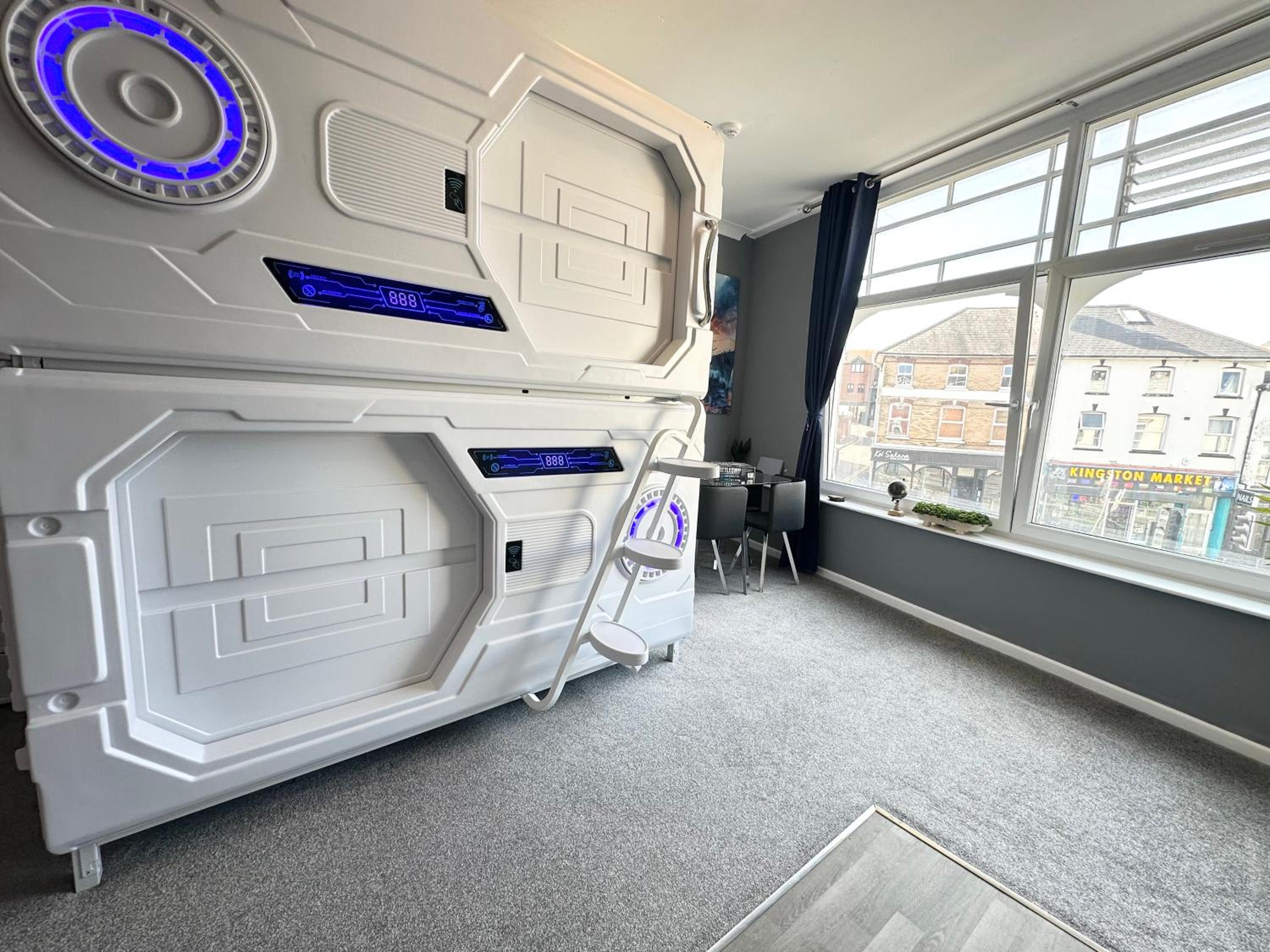 The Board Games Apartments - Brought to you by Coastline Retreats - Themed town centre apartments ALL WITH LUXURY 2 PERSON JACUZZI BATHS - 5 mins walk to t
