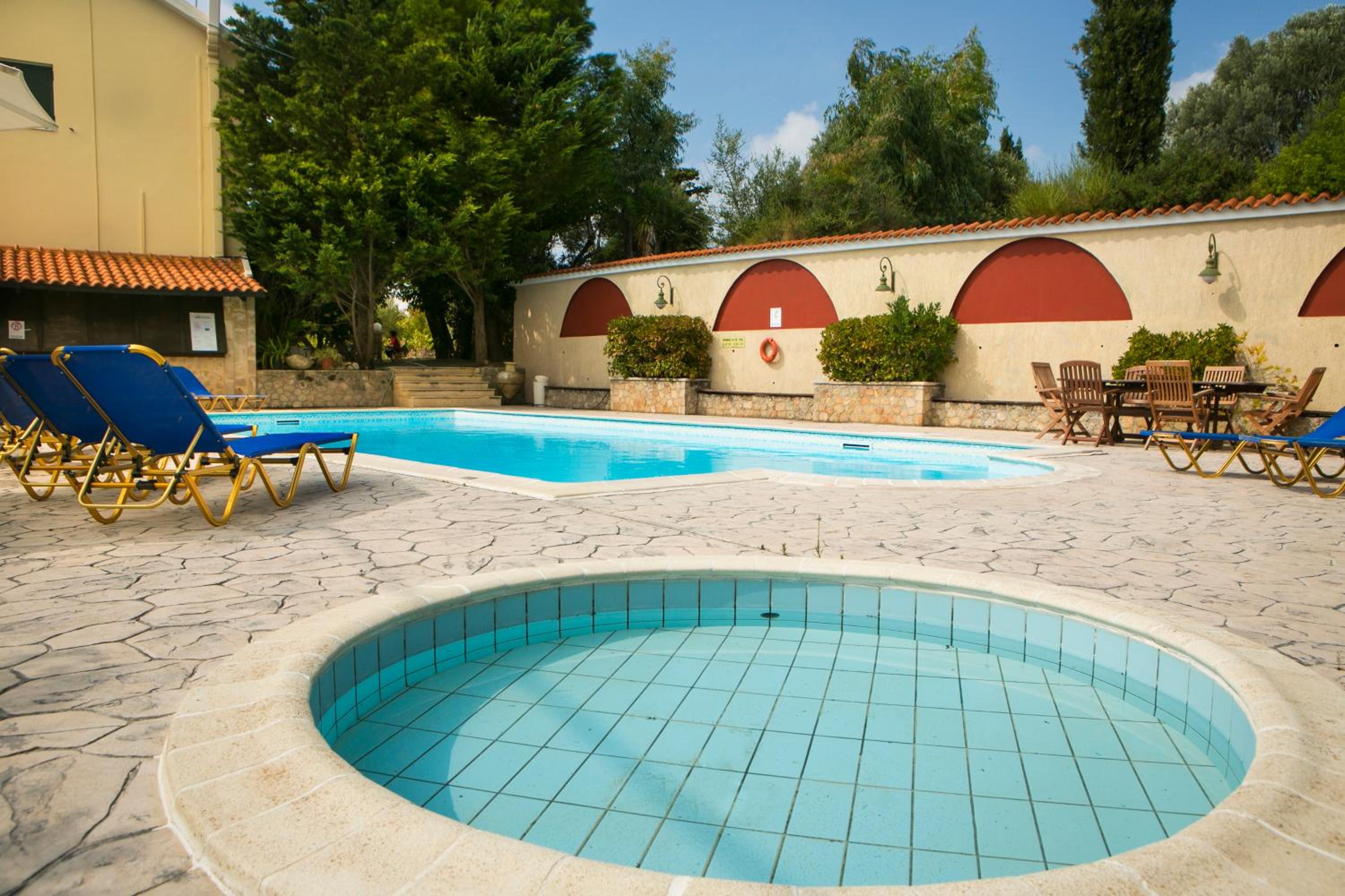 Irena Studios & Apartments