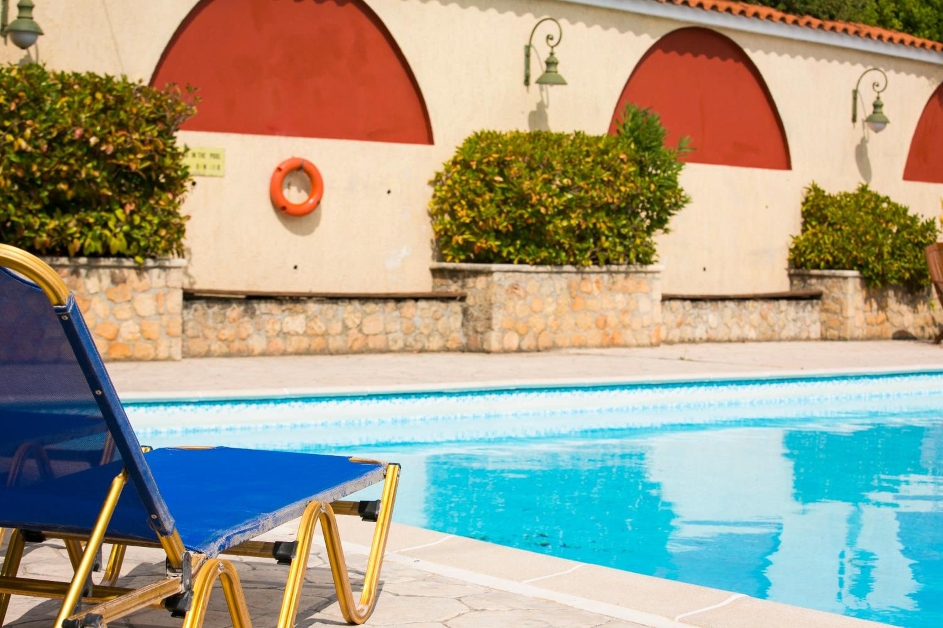 Irena Studios & Apartments