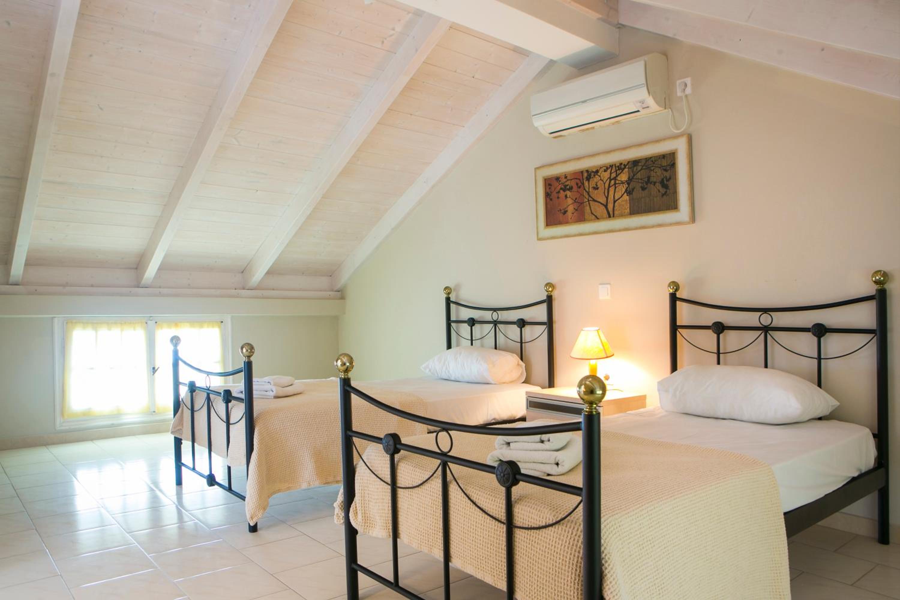Irena Studios & Apartments