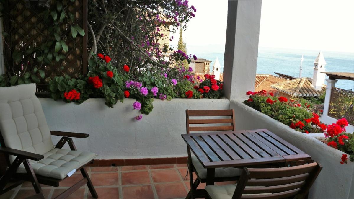 Charming idyllic sea view house