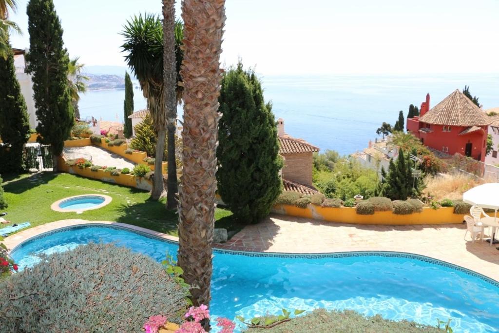 Charming idyllic sea view house