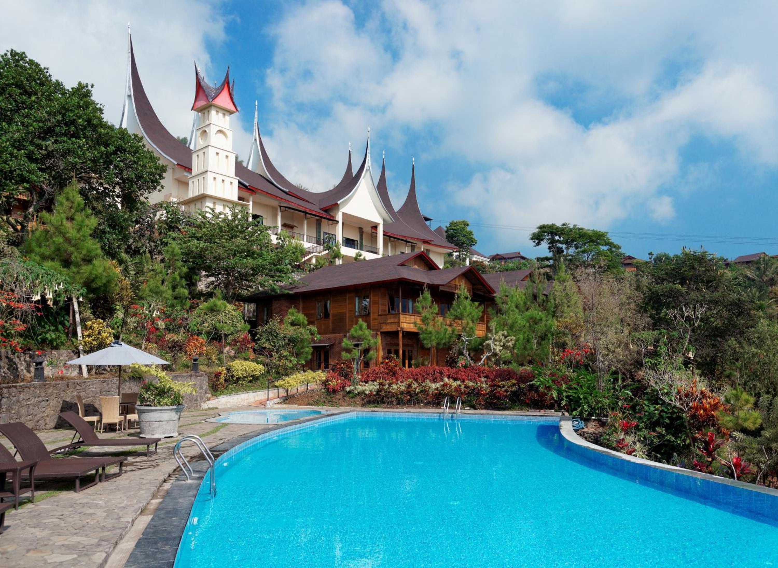 Jambuluwuk Convention Hall & Resort Batu