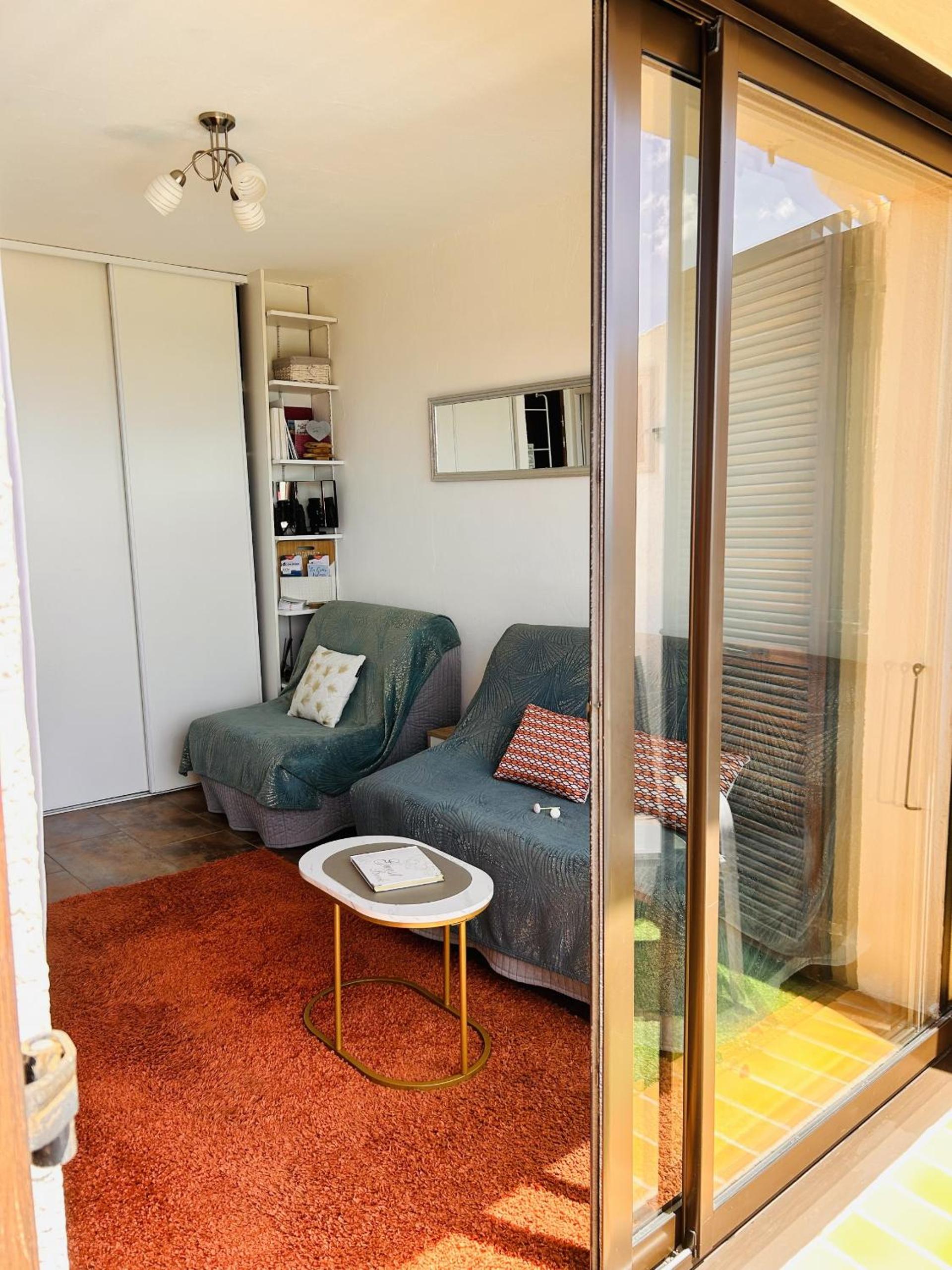 STUDIO POOL HOUSE 2 ETOILES VUE MER PANORAMIQUE AMAZING SEA VIEW WIFI LINGE LINEN INCLUS AIRCONDITIOn