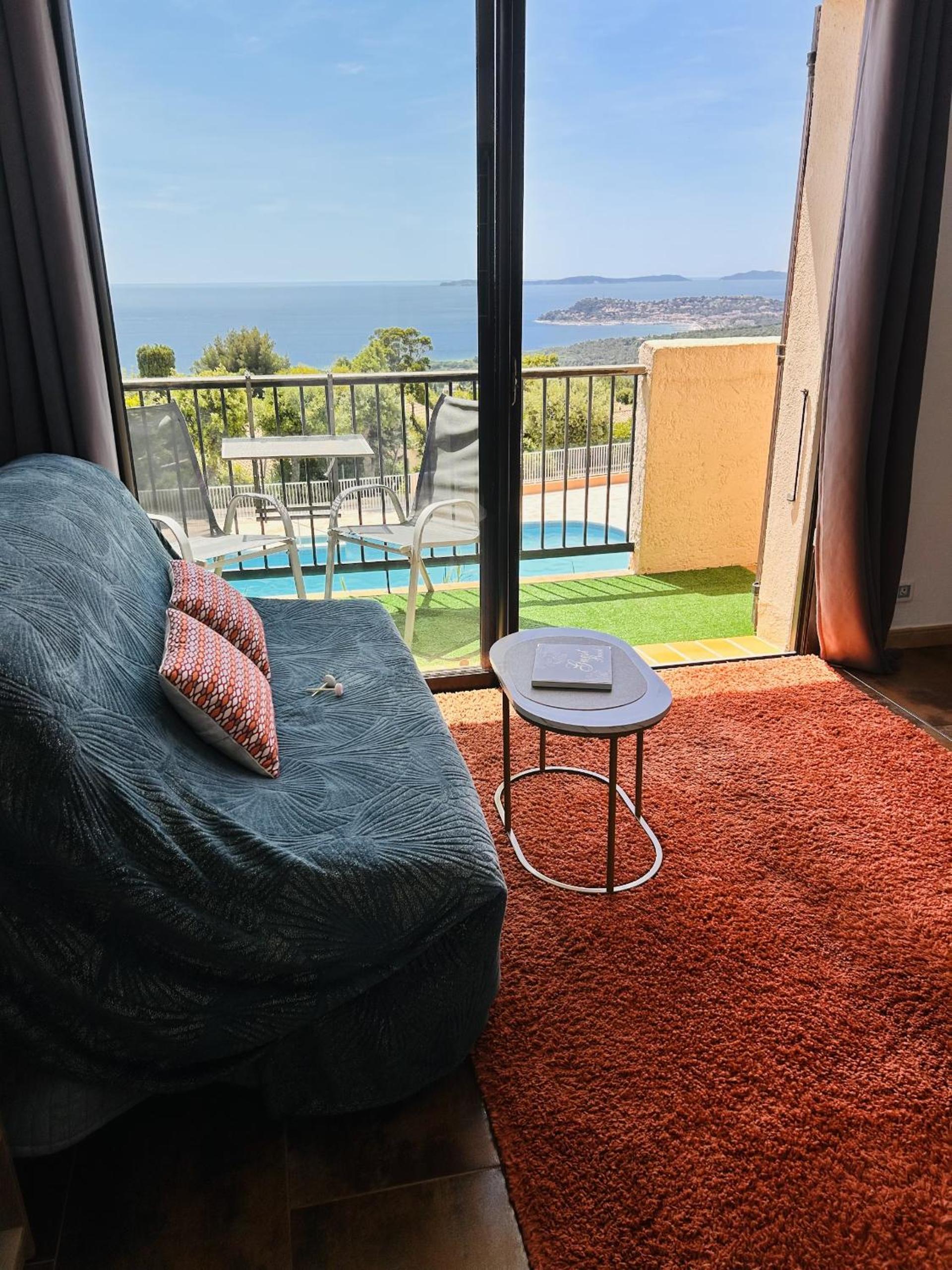 STUDIO POOL HOUSE 2 ETOILES VUE MER PANORAMIQUE AMAZING SEA VIEW WIFI LINGE LINEN INCLUS AIRCONDITIOn