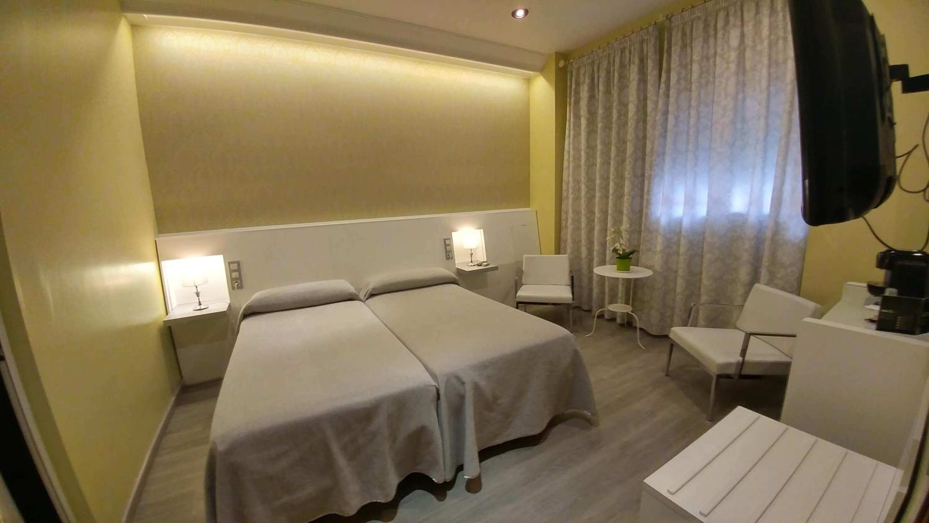hotel room