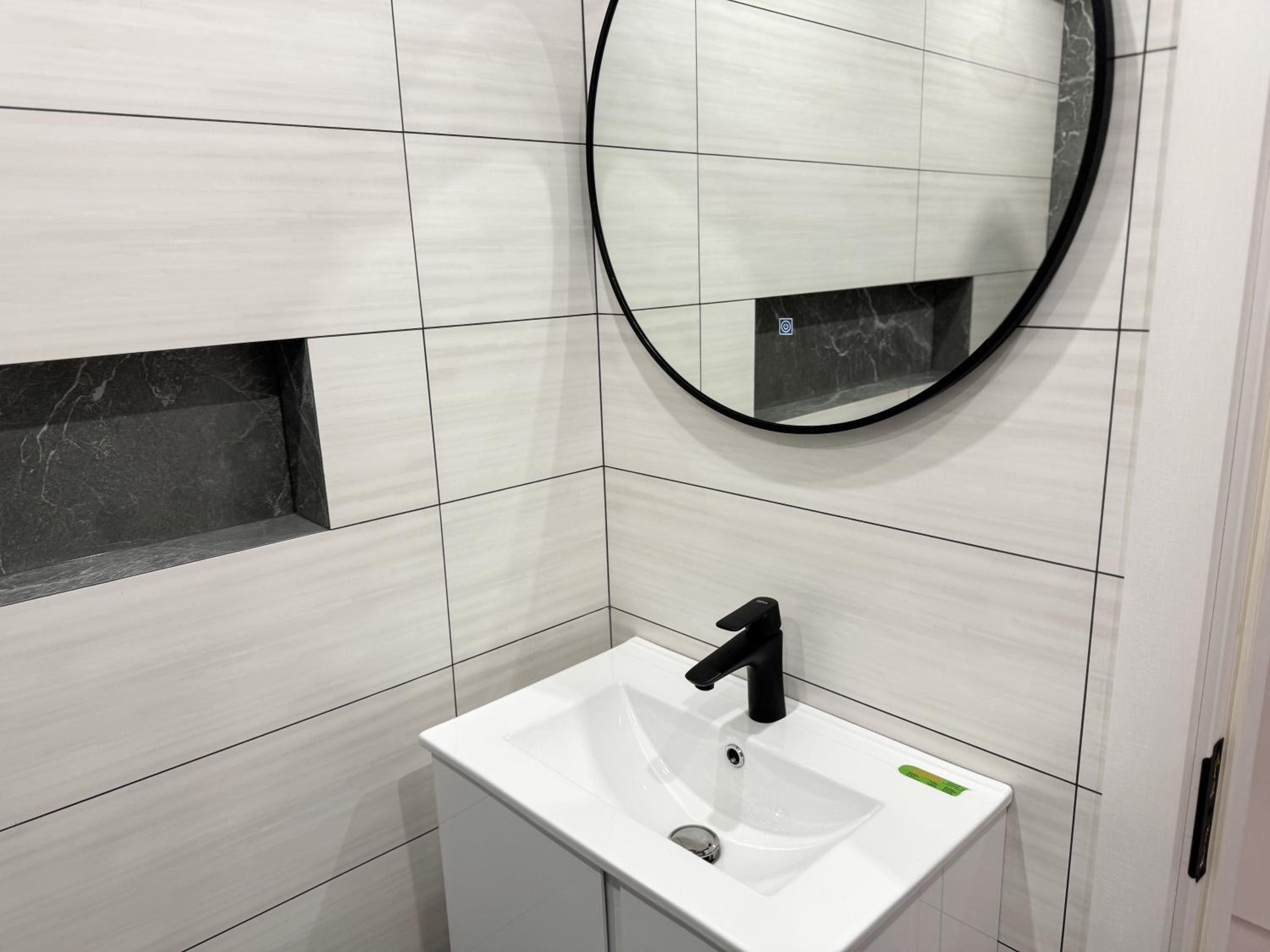 1BR Apartment with a Free Designated Parking Space