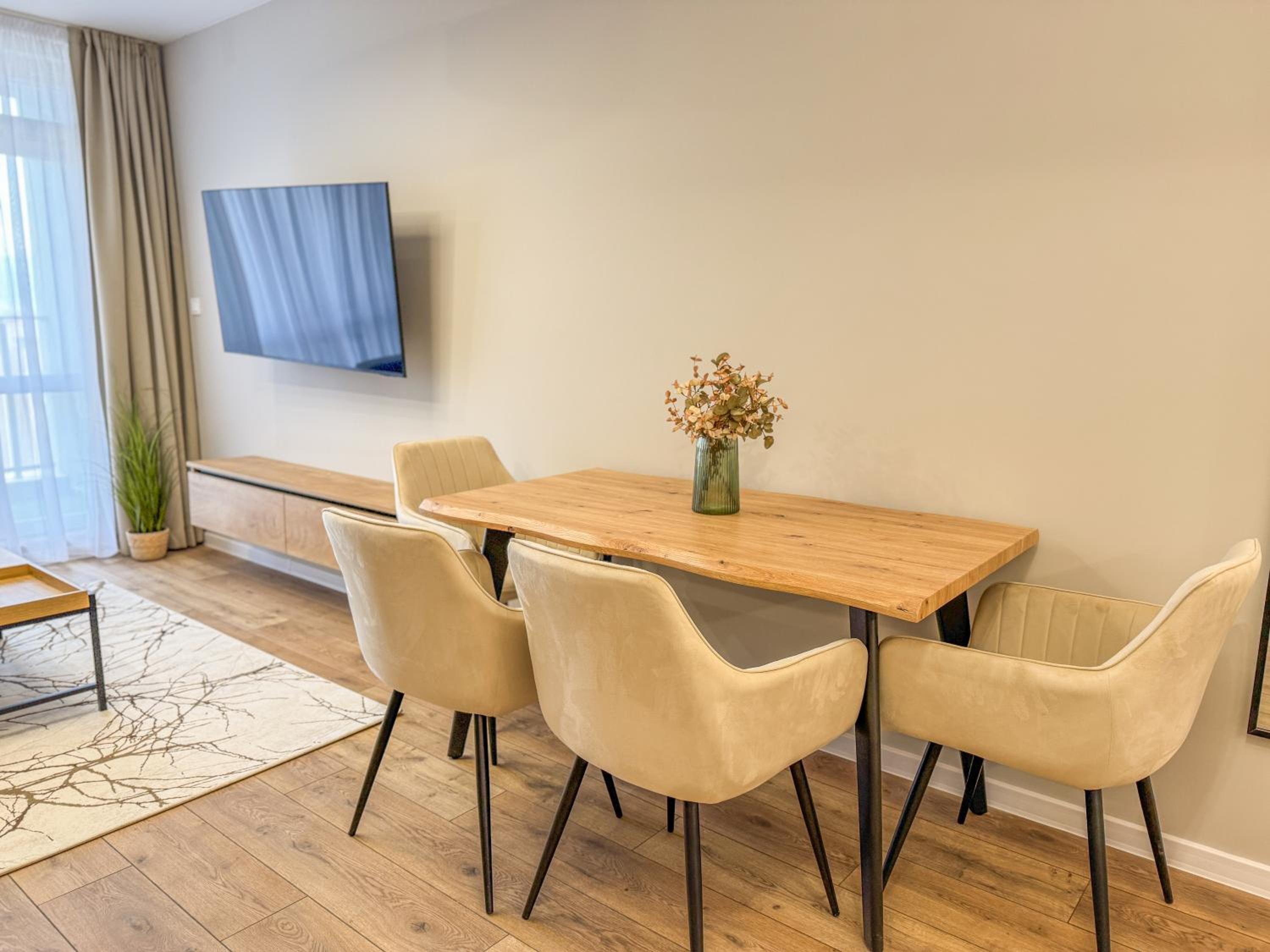 1BR Apartment with a Free Designated Parking Space