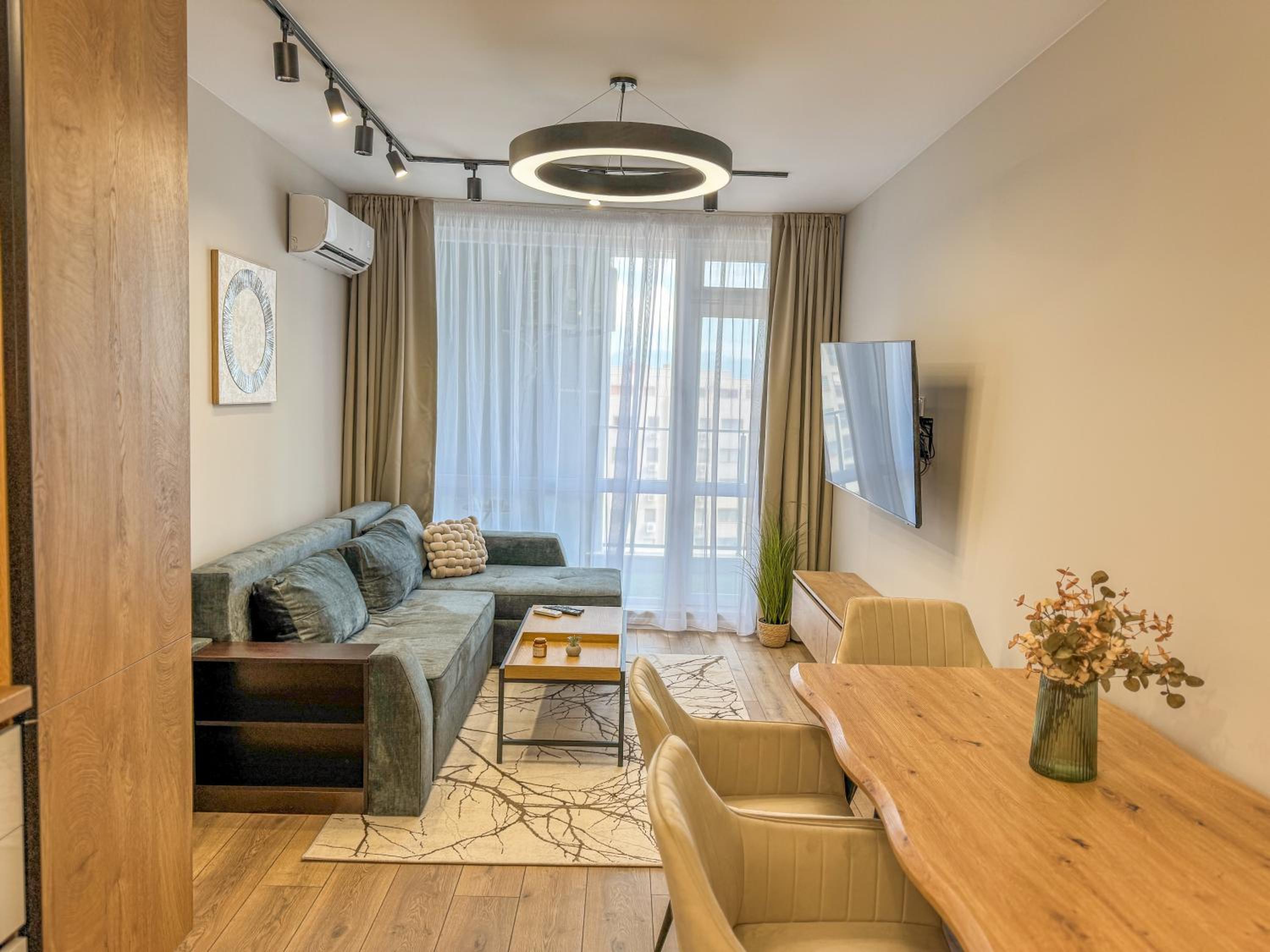 1BR Apartment with a Free Designated Parking Space