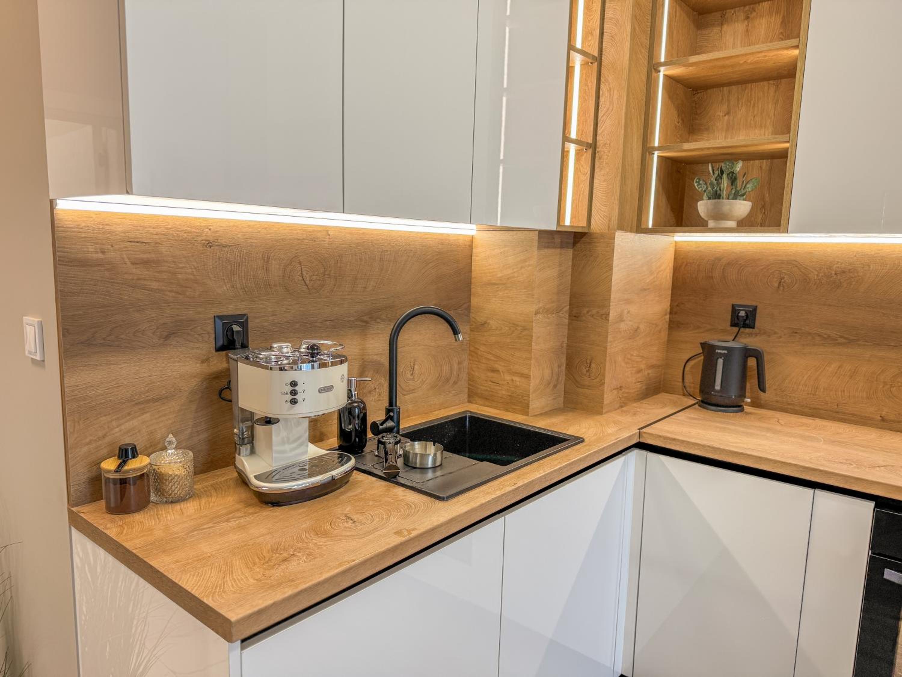 1BR Apartment with a Free Designated Parking Space