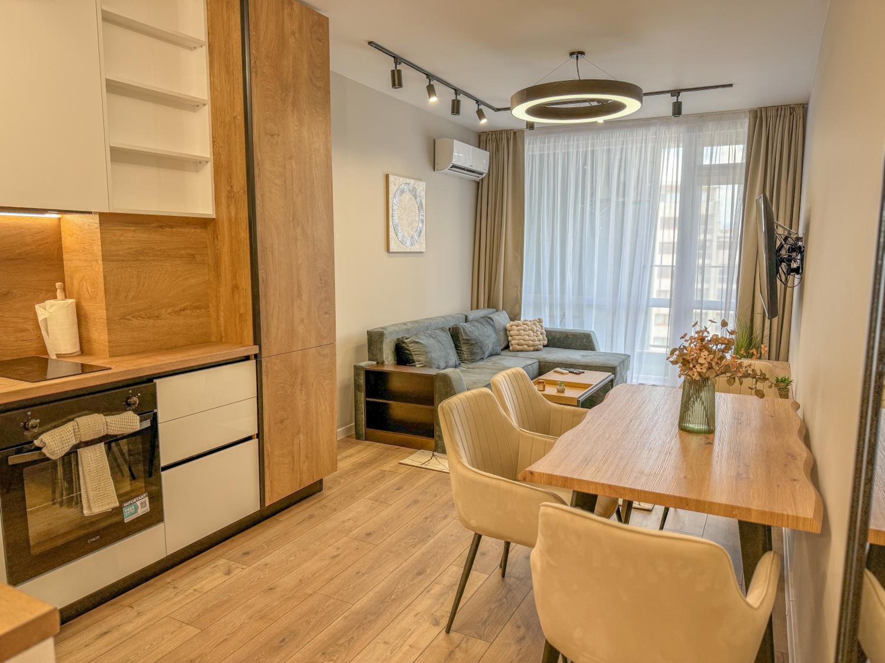 1BR Apartment with a Free Designated Parking Space