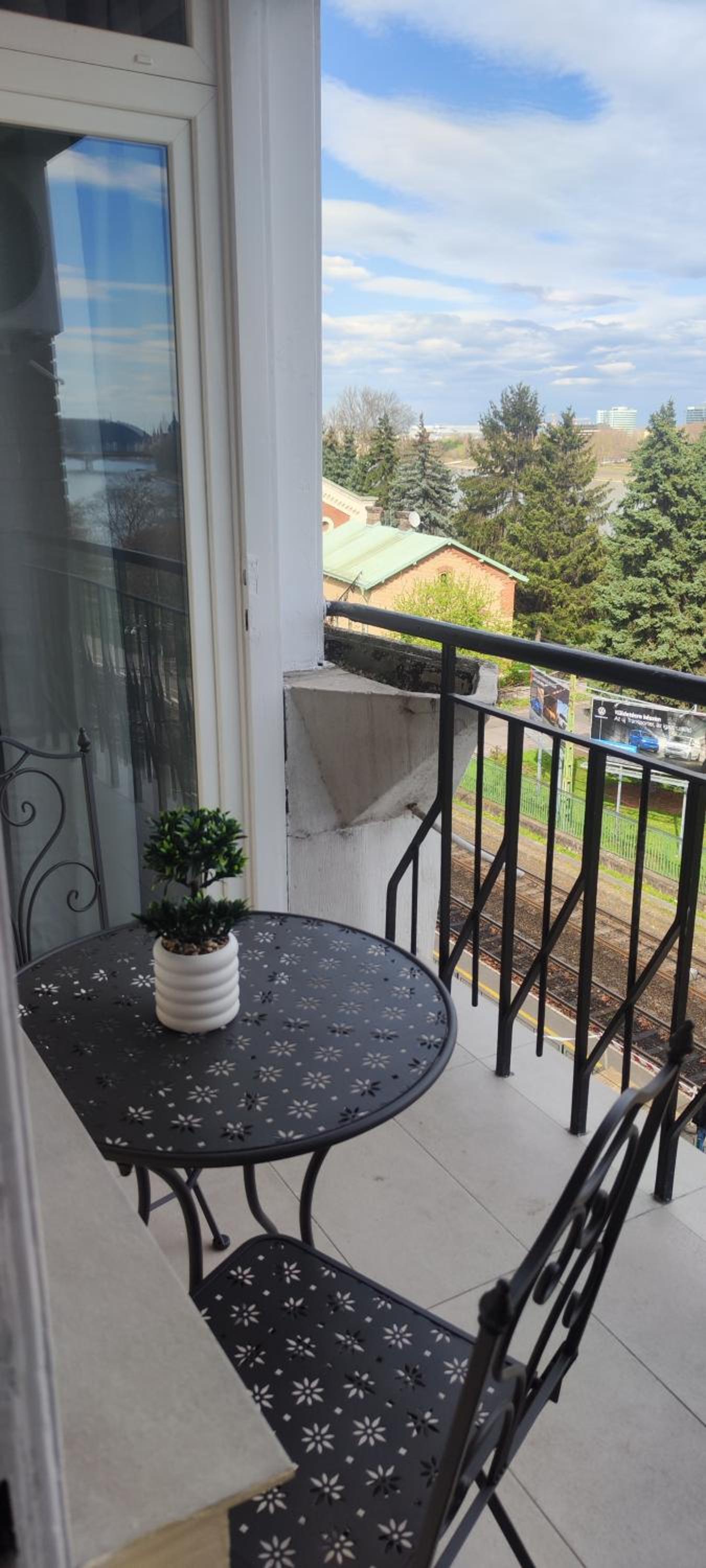 Duna Panorama -two-bedroom apartment with terrace