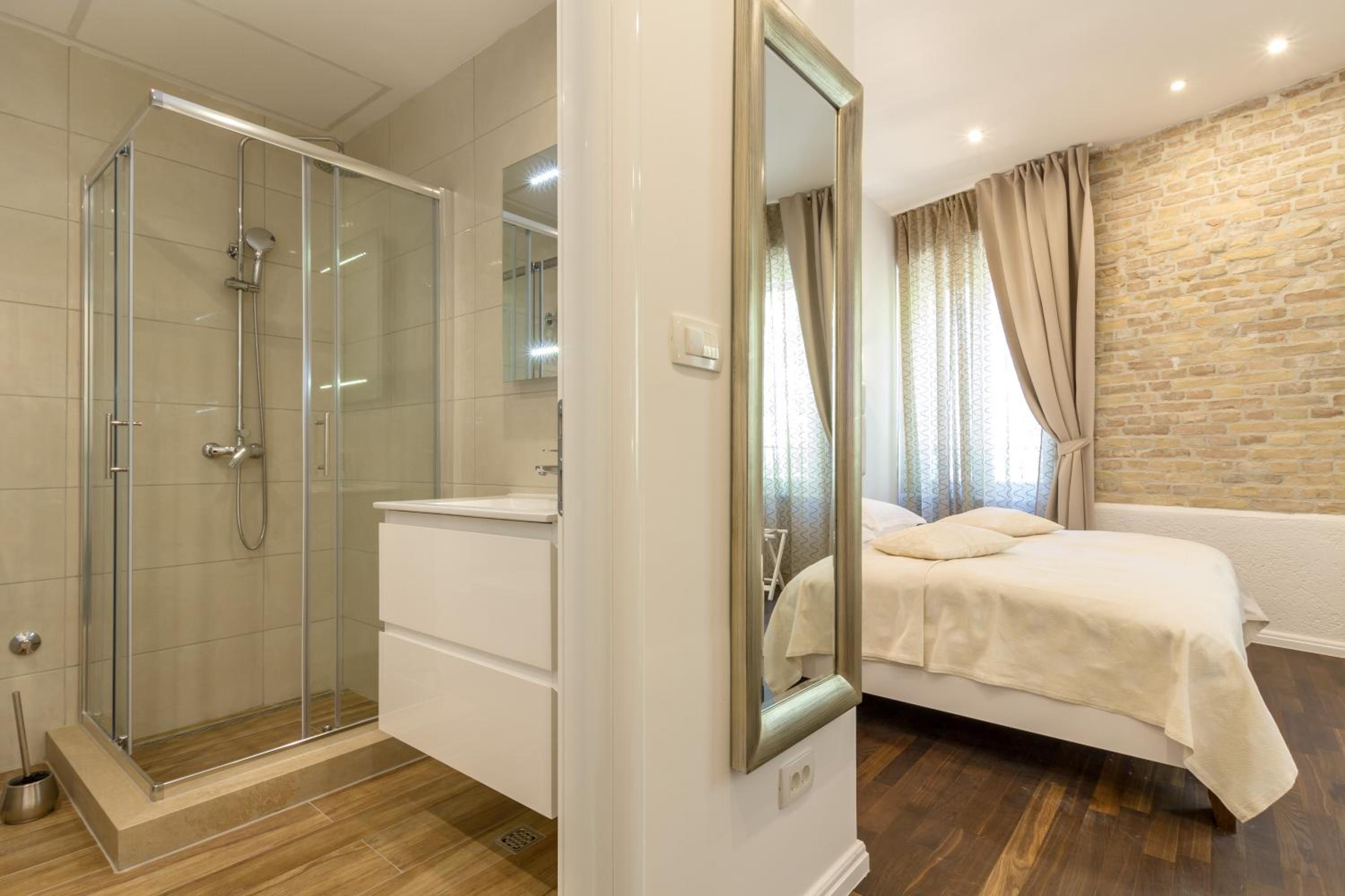 Pellegrini Luxury Rooms photo 71 of 76