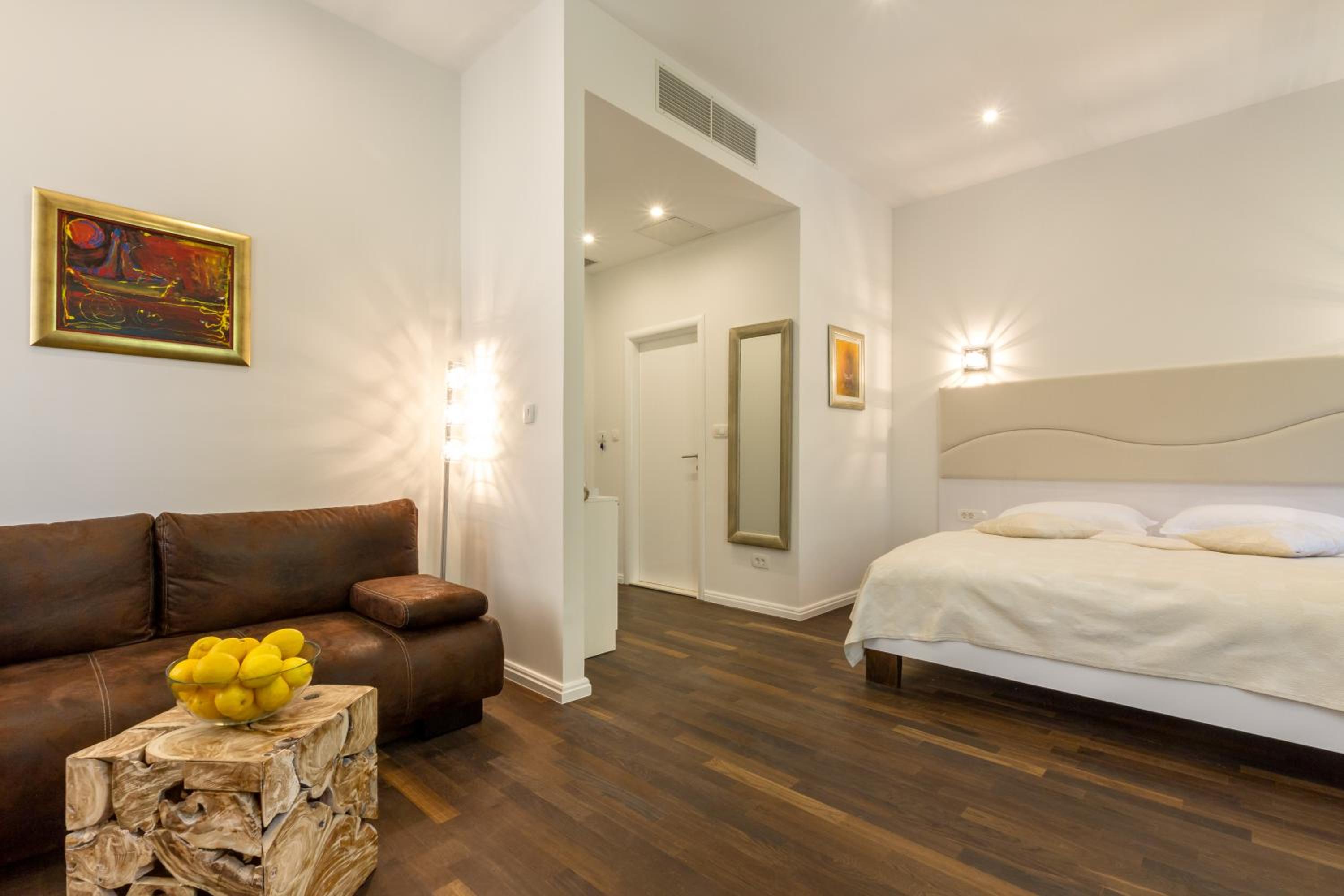 Pellegrini Luxury Rooms photo 49 of 76