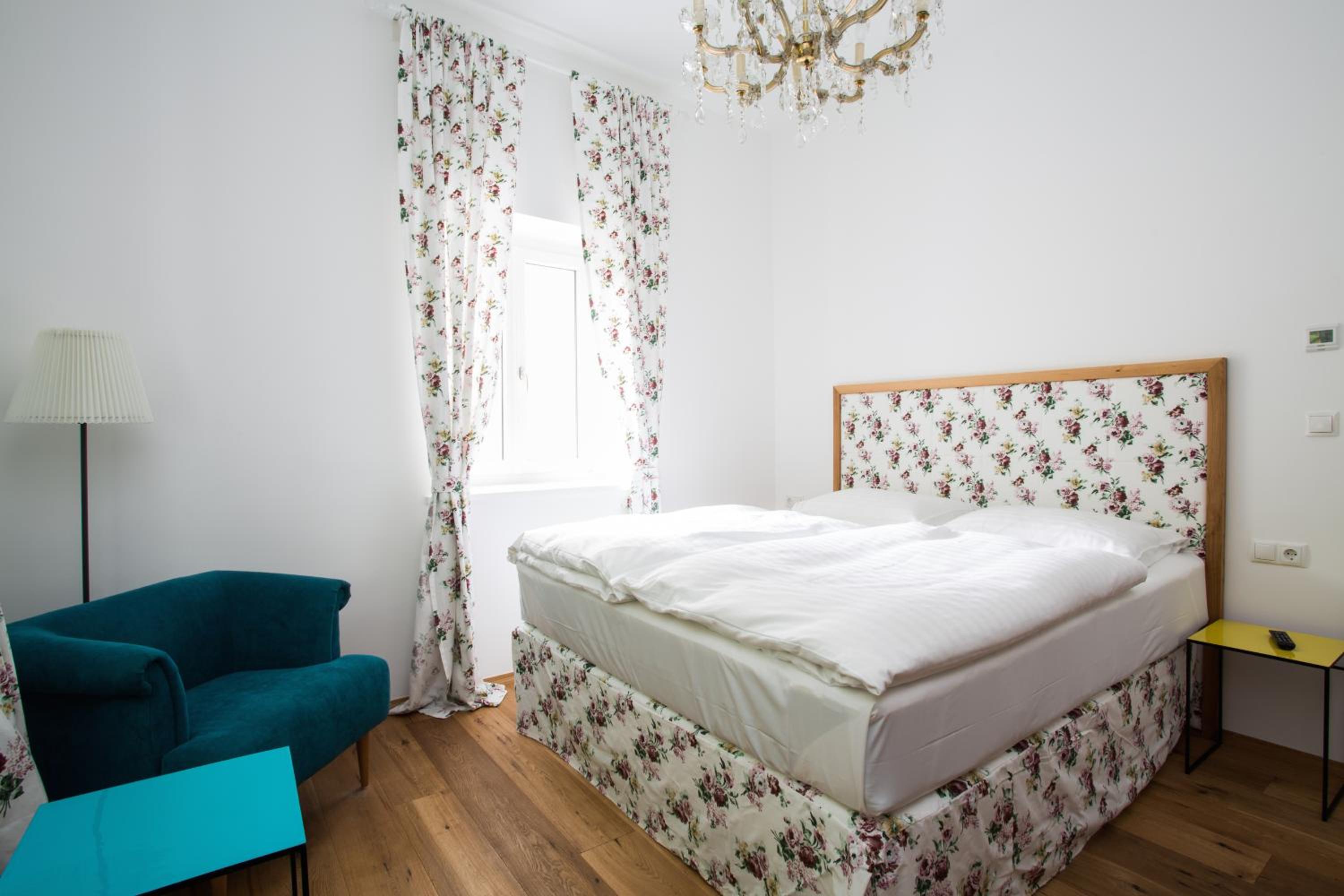 KIRCHENWIRT an der Weinstrasse - Boutique Hotel