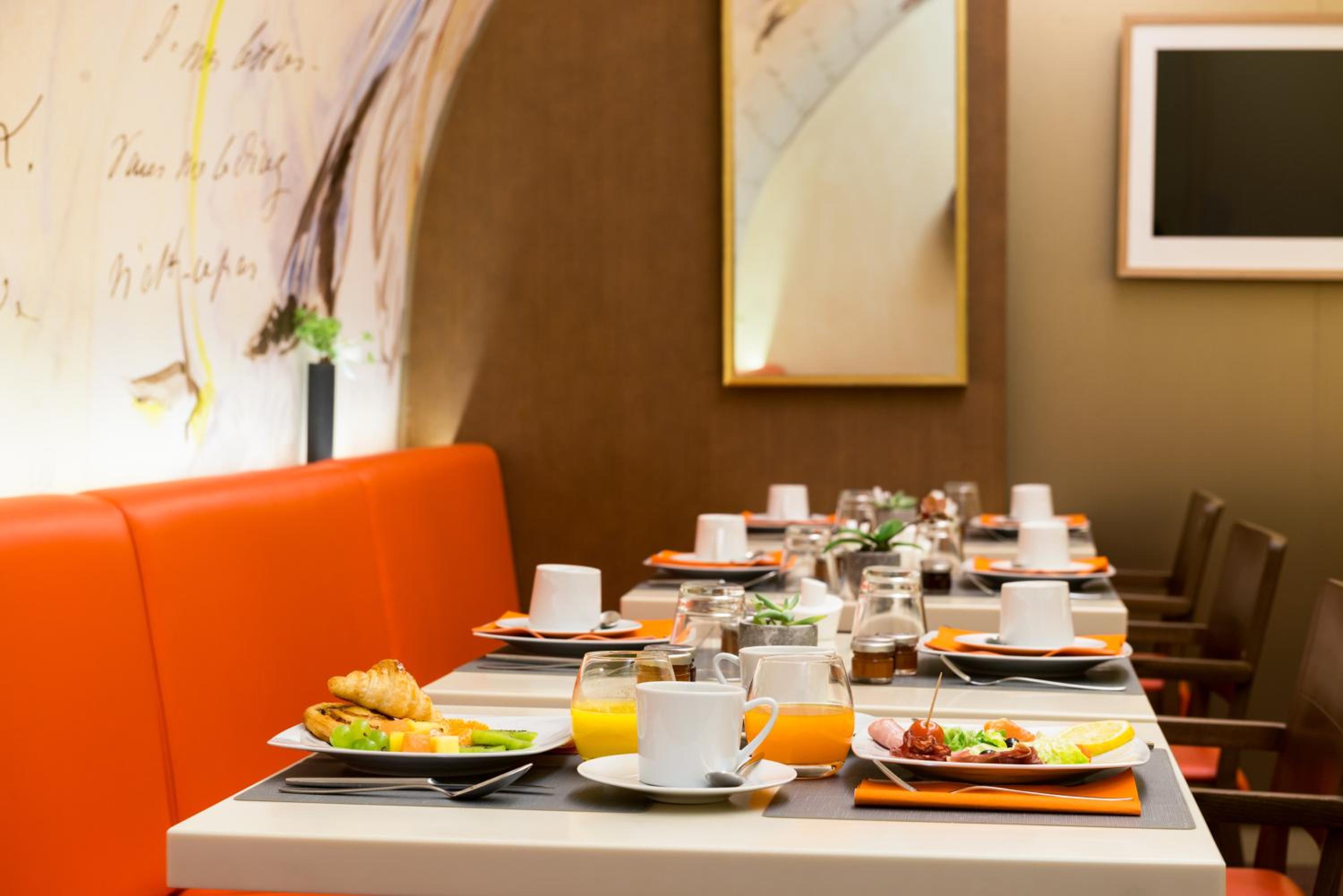 Hôtel Le Tourville by Inwood Hotels 2