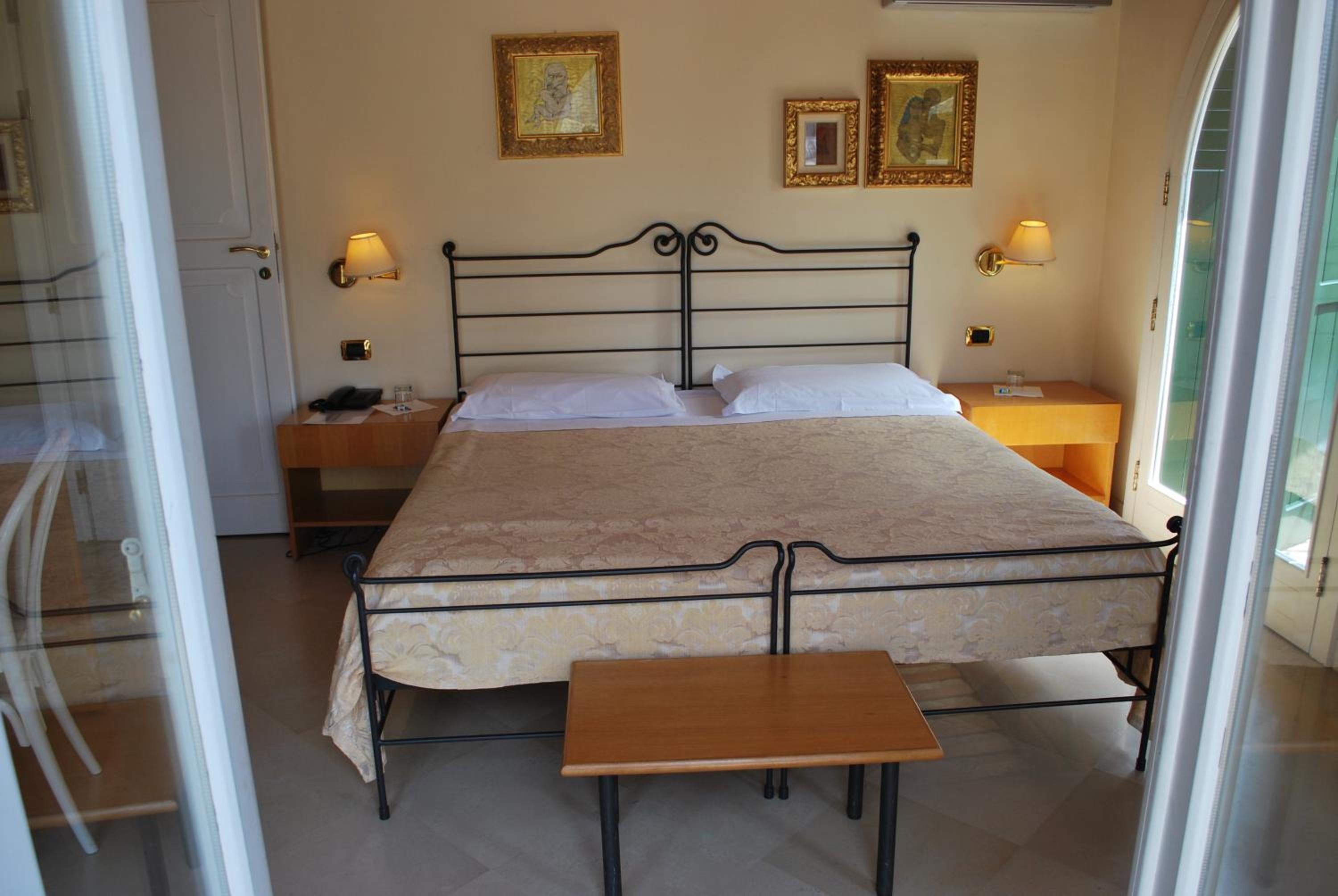 Palazzo Sottile Meninni - CLASSIC ROOMS EXPERIENCE