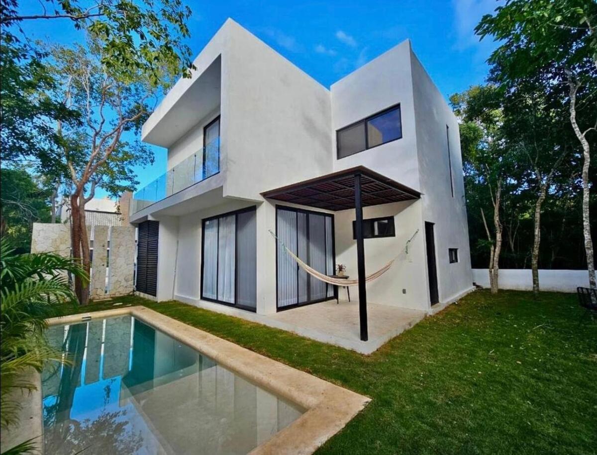 Beatiful House 3BR private pool Gated community