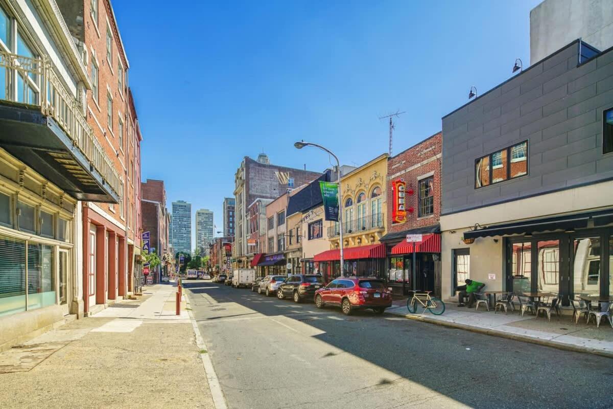 Heart of Downtown Delight
