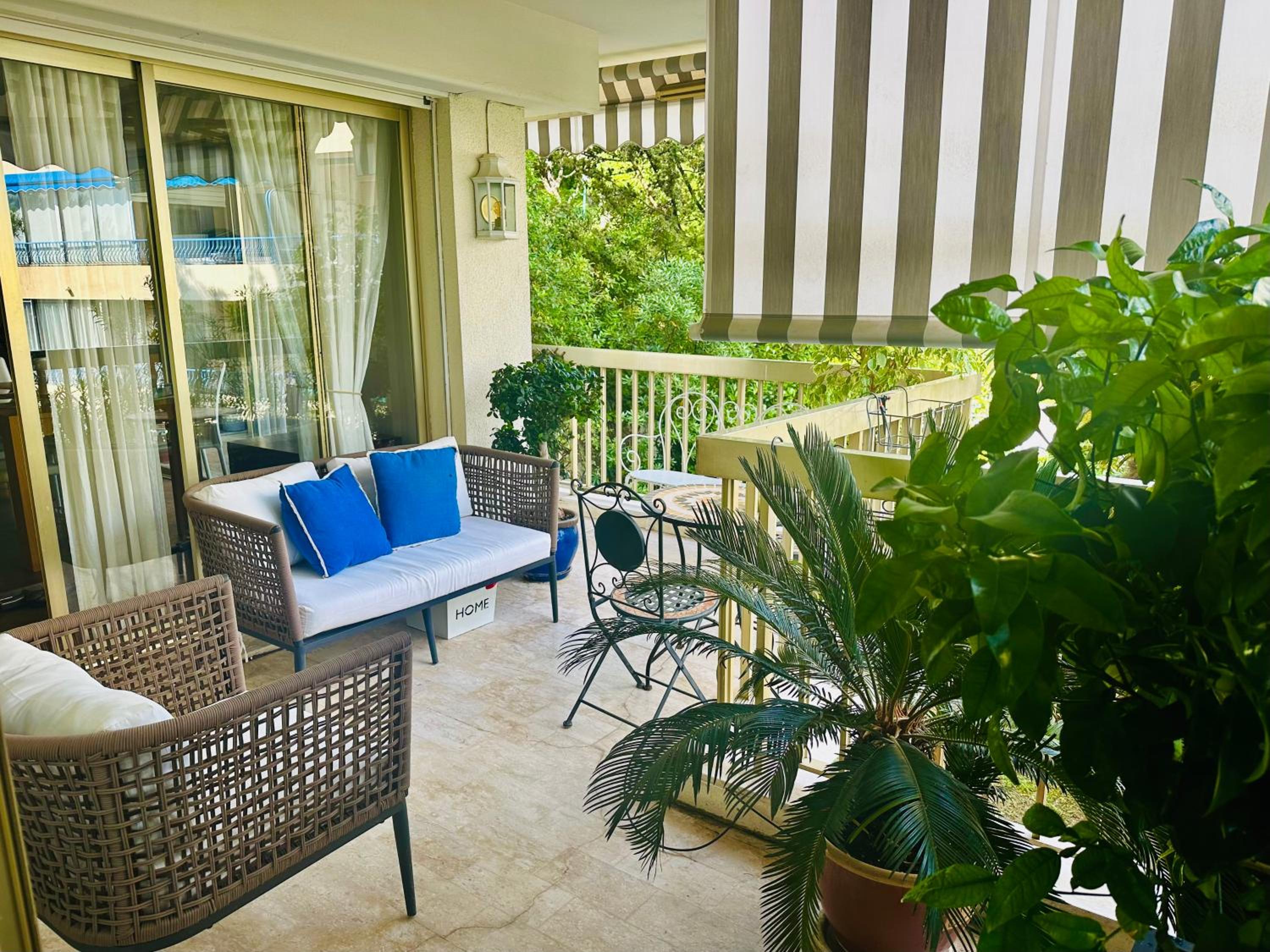 Luxury&Privacy - Pool, Parking, AC - Palais in 5'